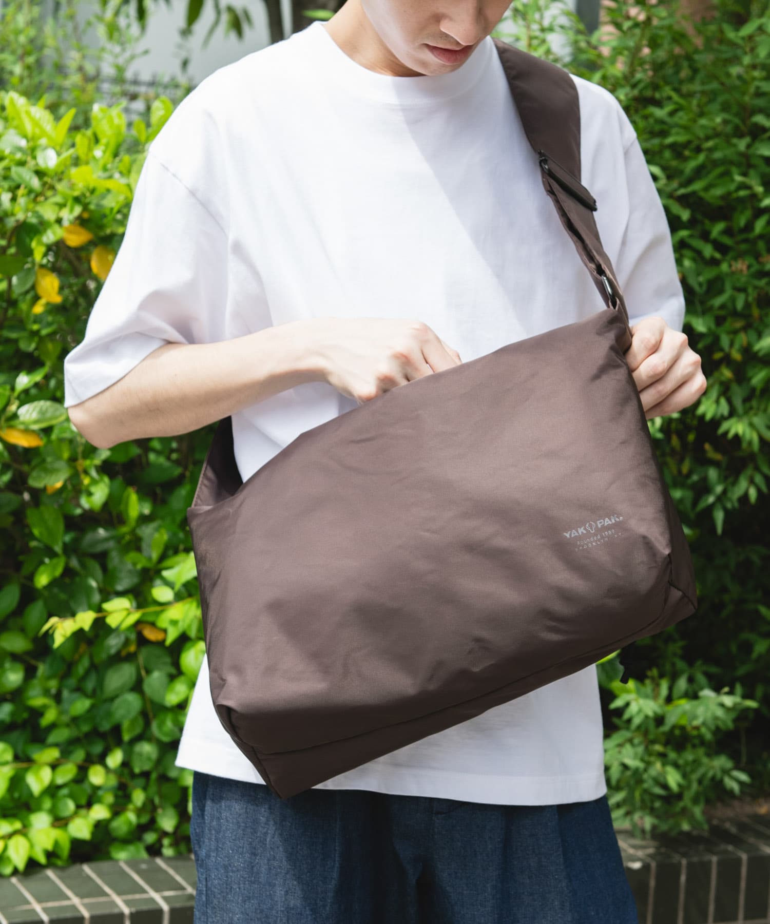 『別注』YAKPAK×DOORS　SHOULDER BAG M BROWN -