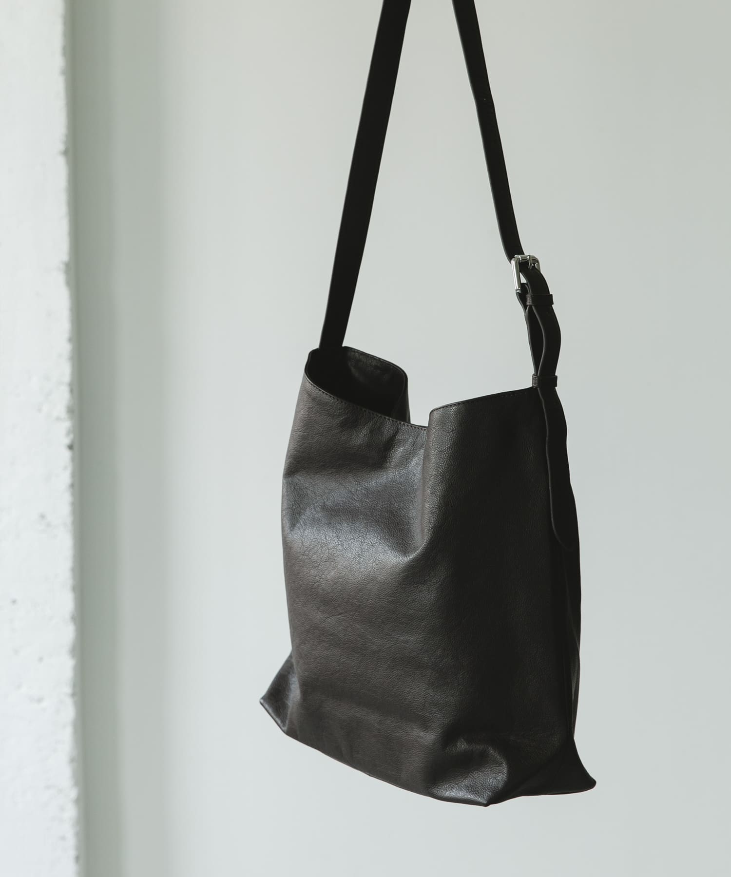 MILLEDNAPPAレザーショルダ