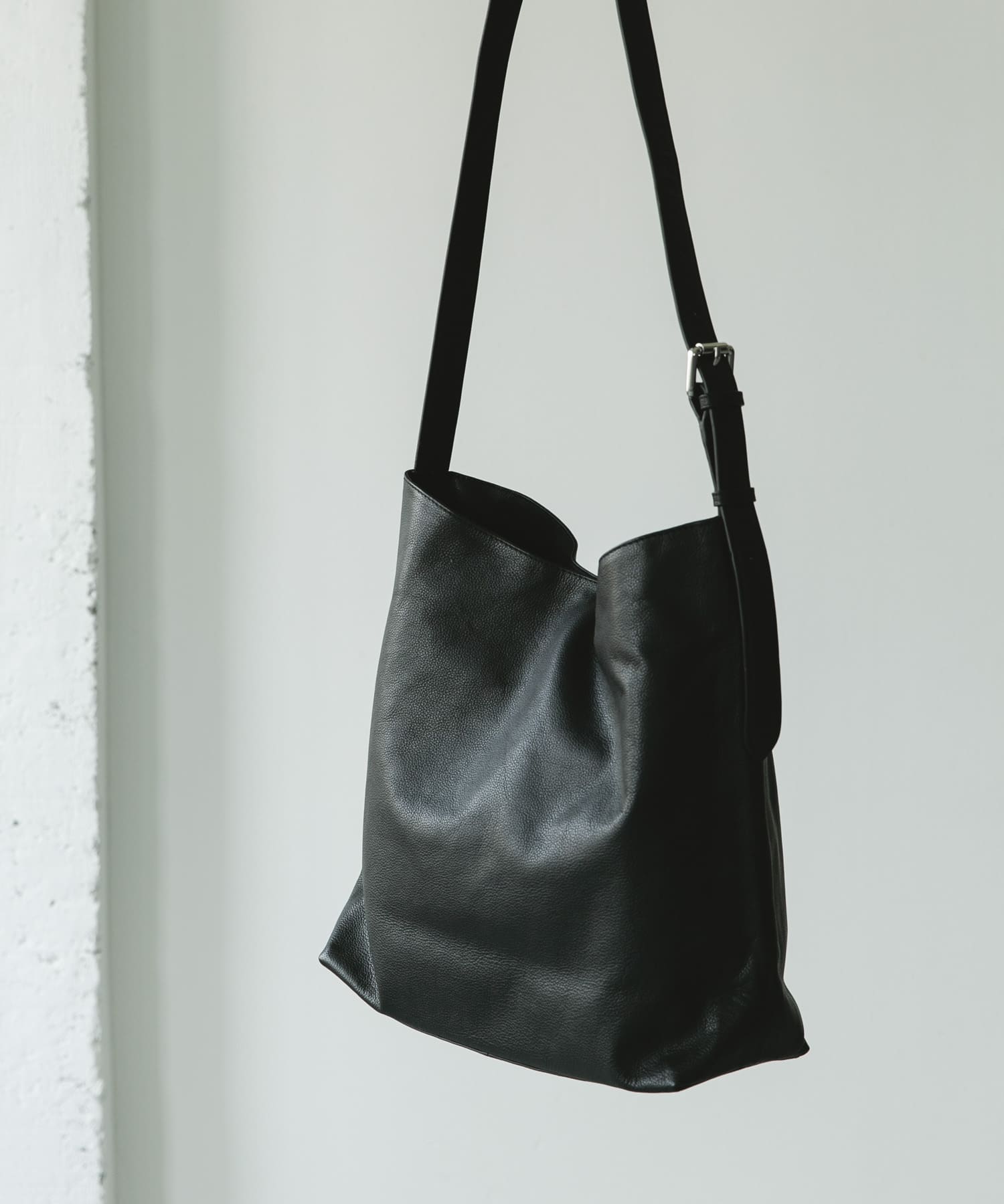 MILLEDNAPPAレザーショルダ