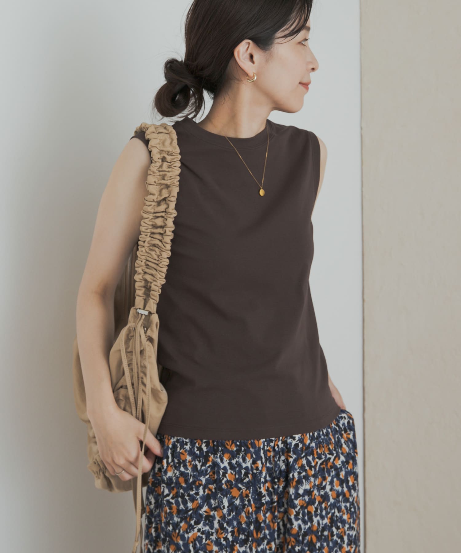 クリアフライスノースリーブプルオーバー