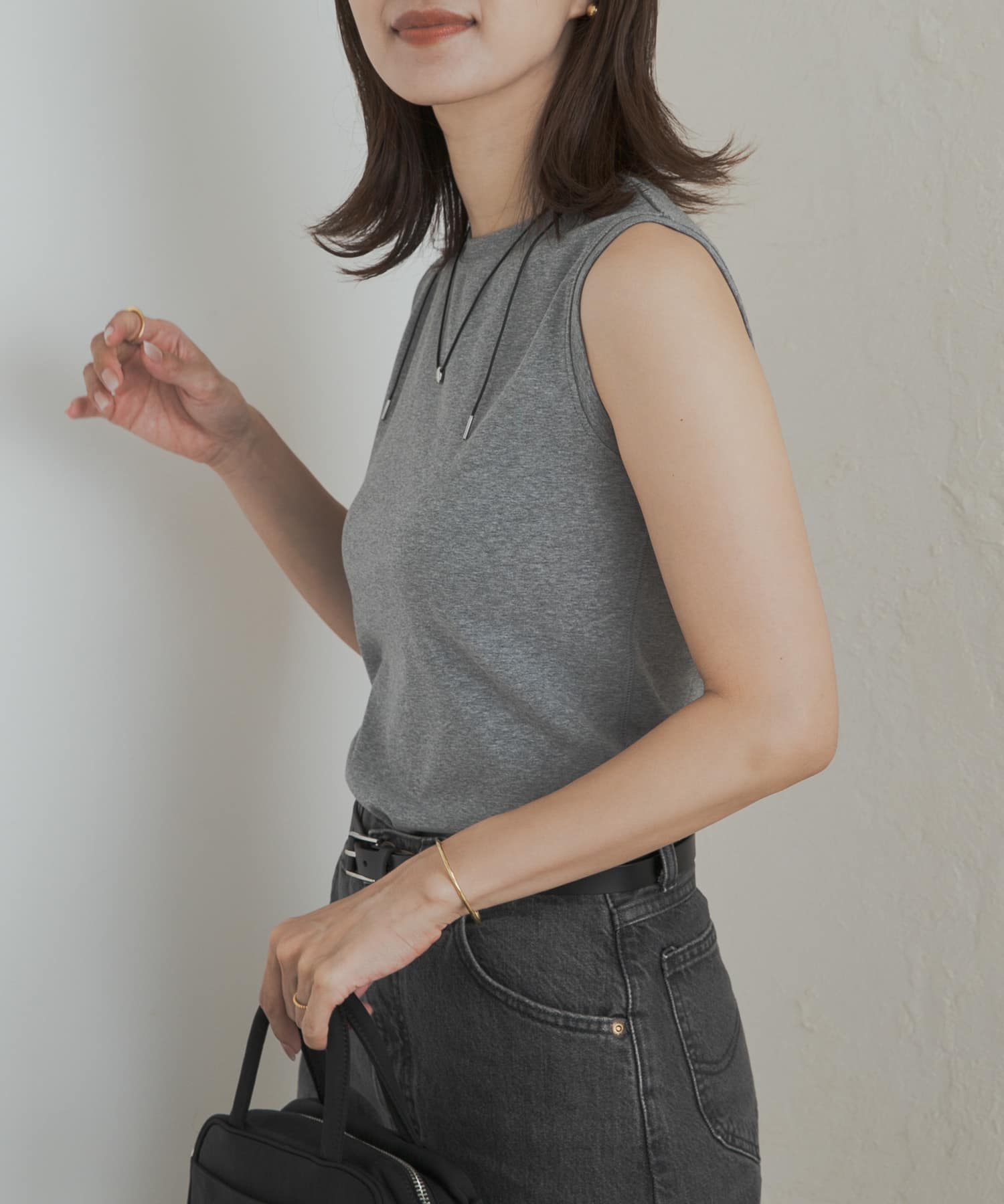 TOP GRAY