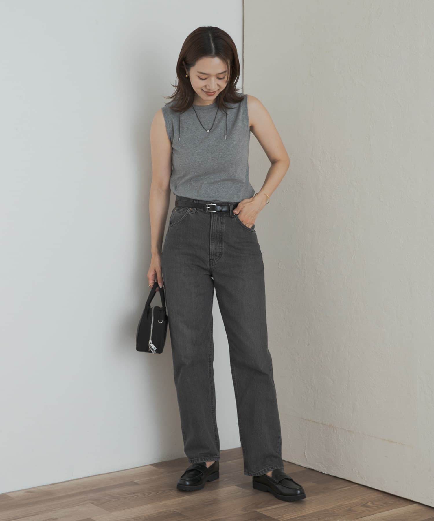 TOP GRAY