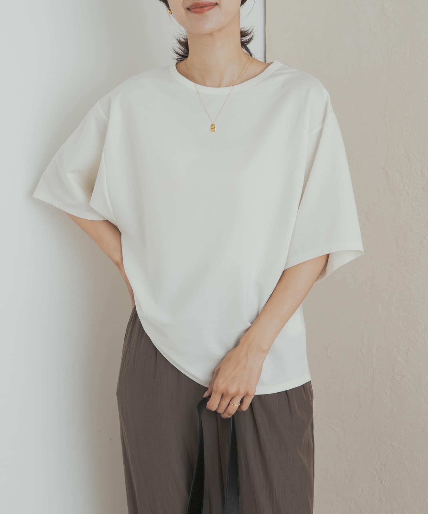 オーバーサイズフォルムプルオーバー(M OFF): トップス｜URBAN