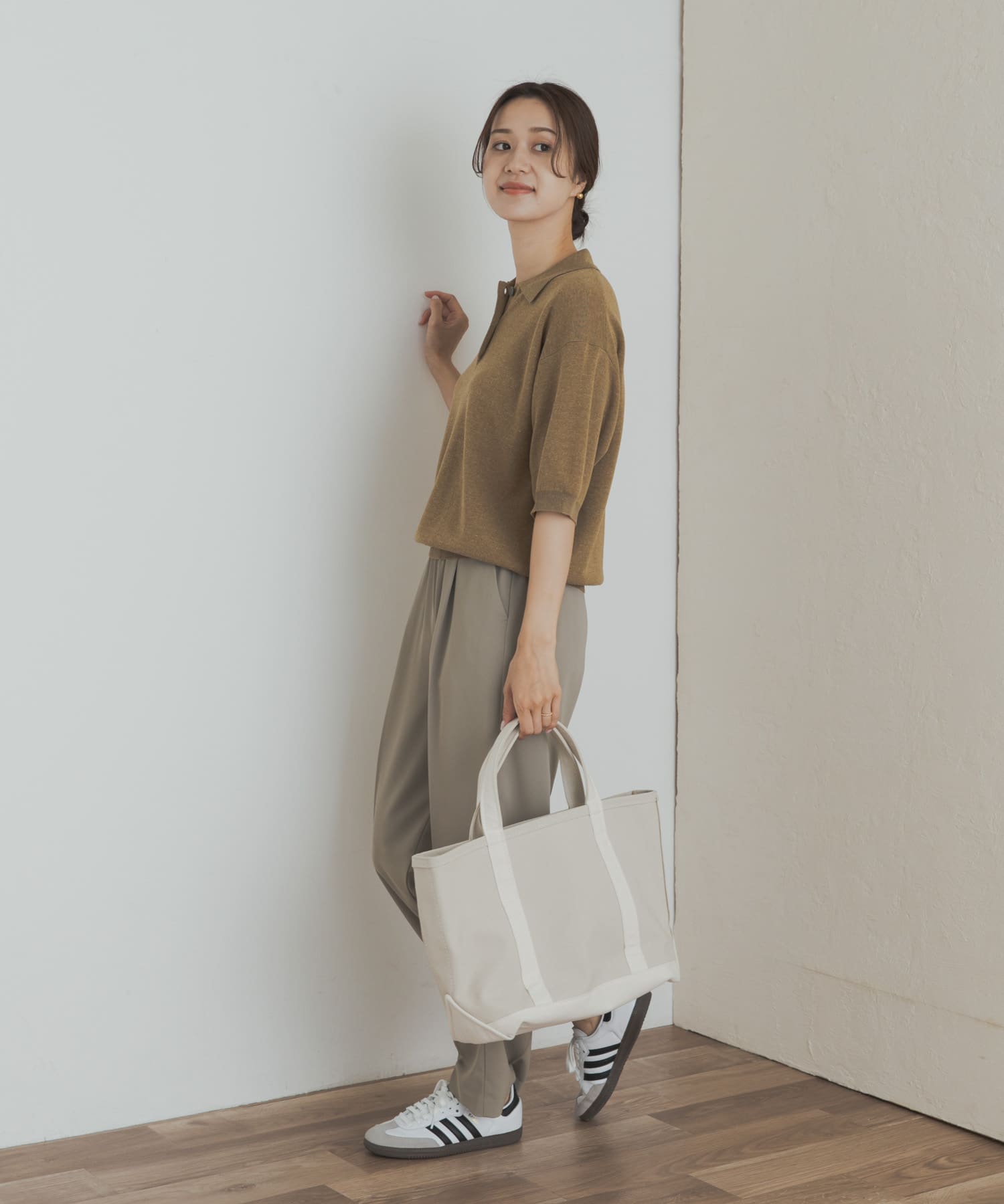 Y.KHAKI
