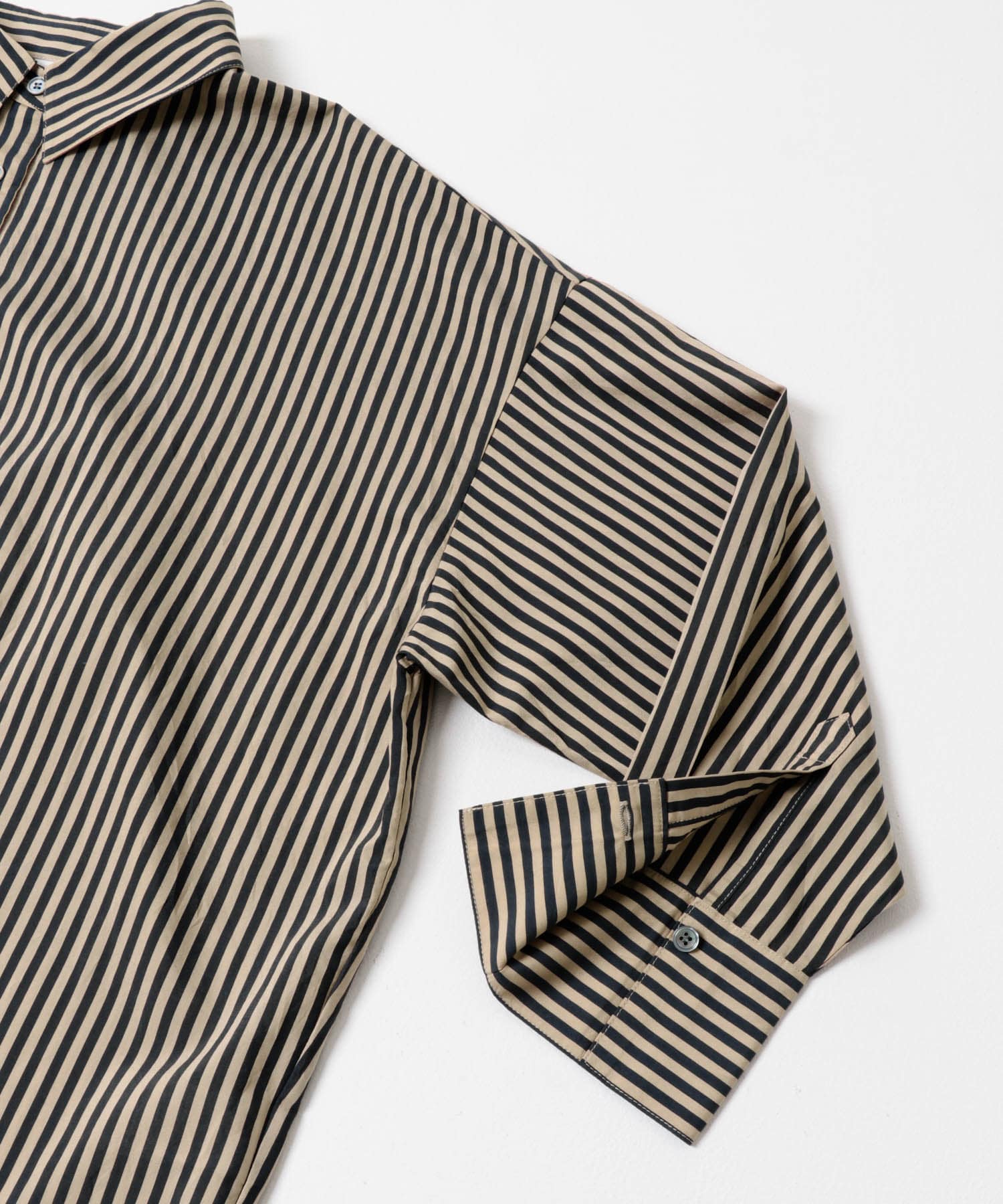 URBAN RESEARCH ストライプ長袖シャツ URBAN RESEARCH アーバンリサーチ ストライプ柄 長袖 Vネック