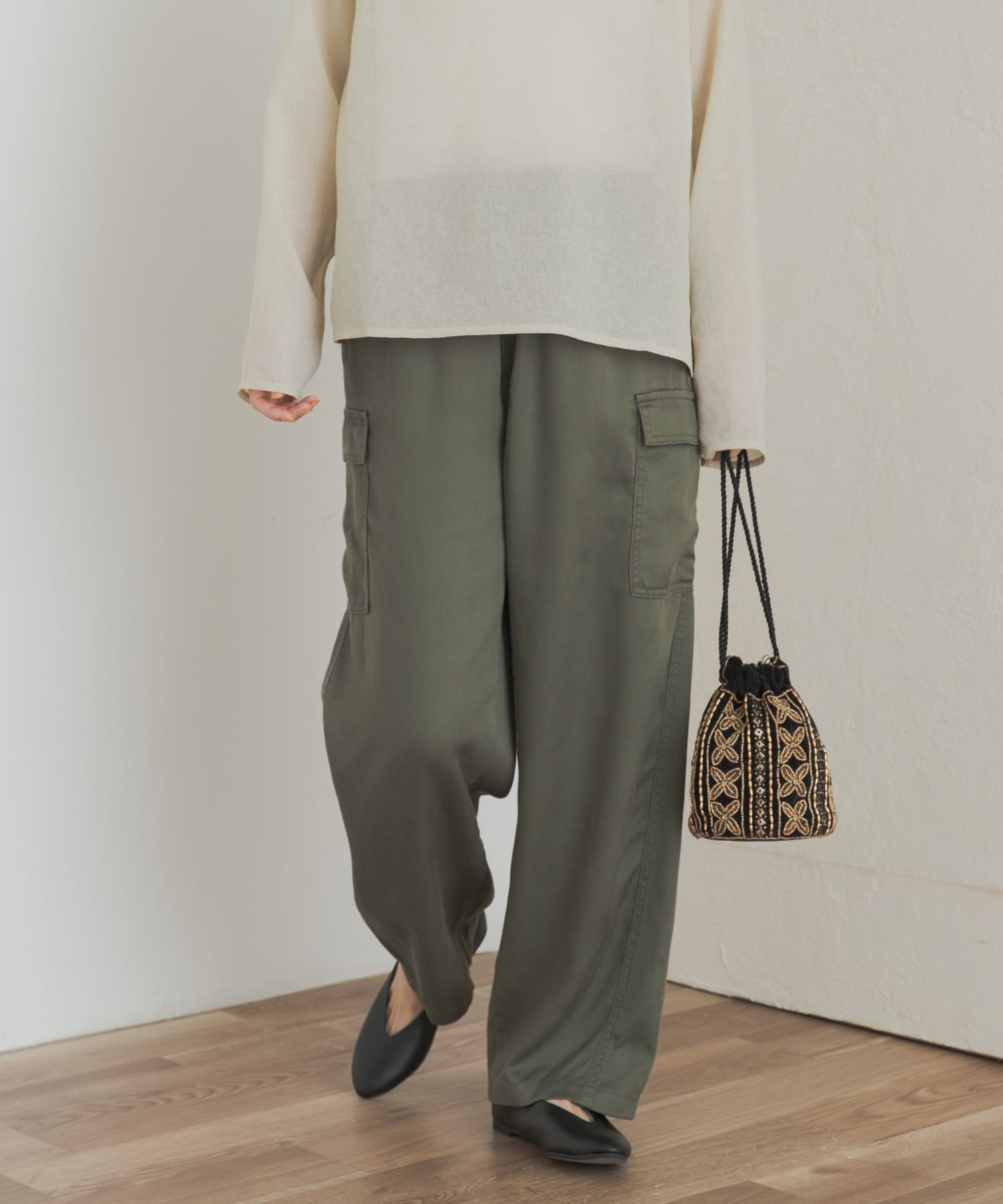 KHAKI