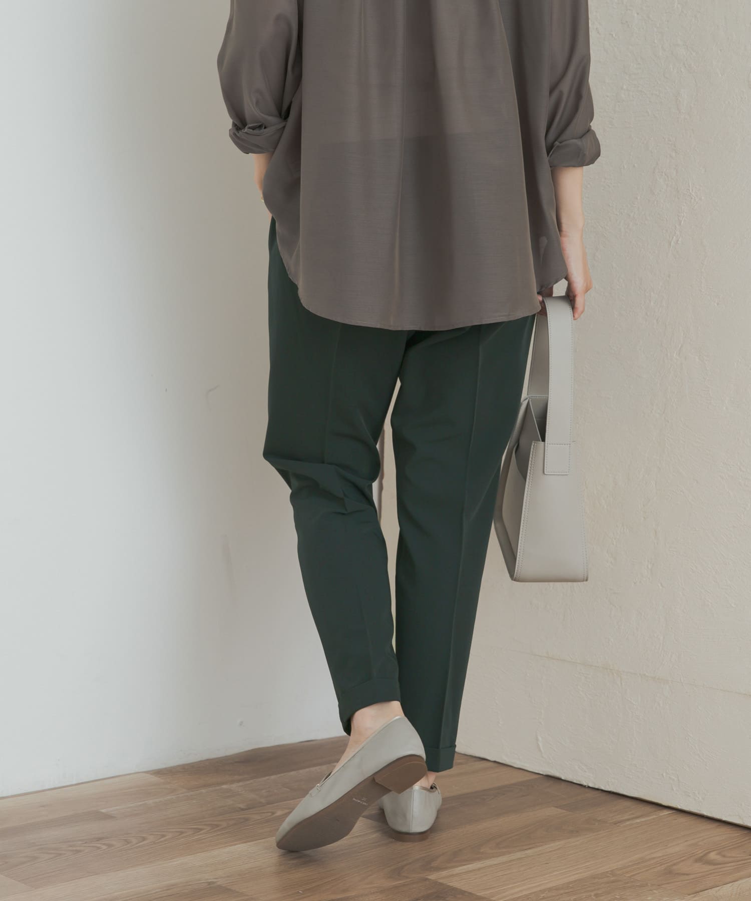 GREEN