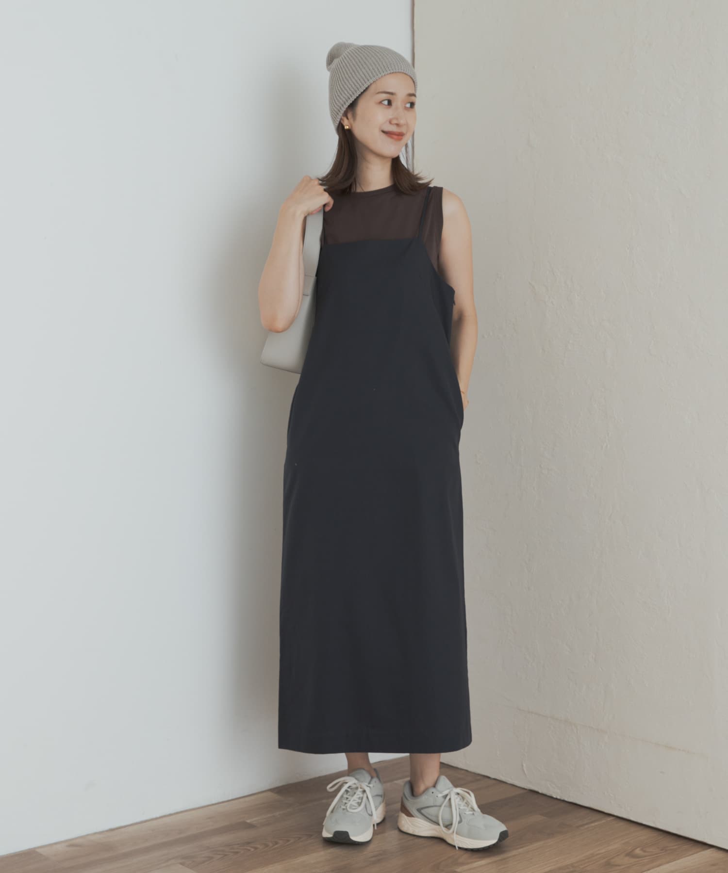 バックVストレートキャミワンピース(M NAVY): ワンピース｜URBAN