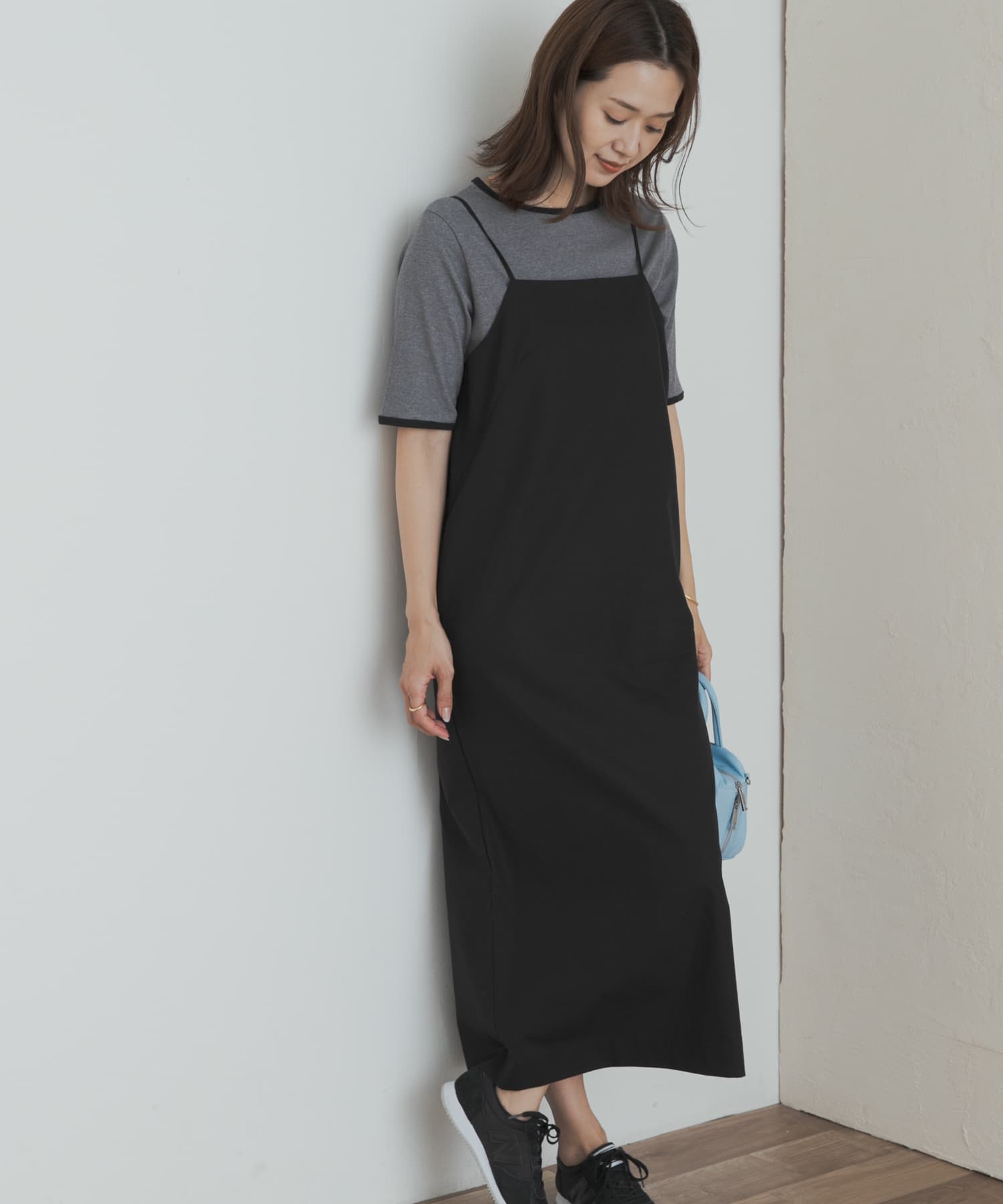 バックVストレートキャミワンピース