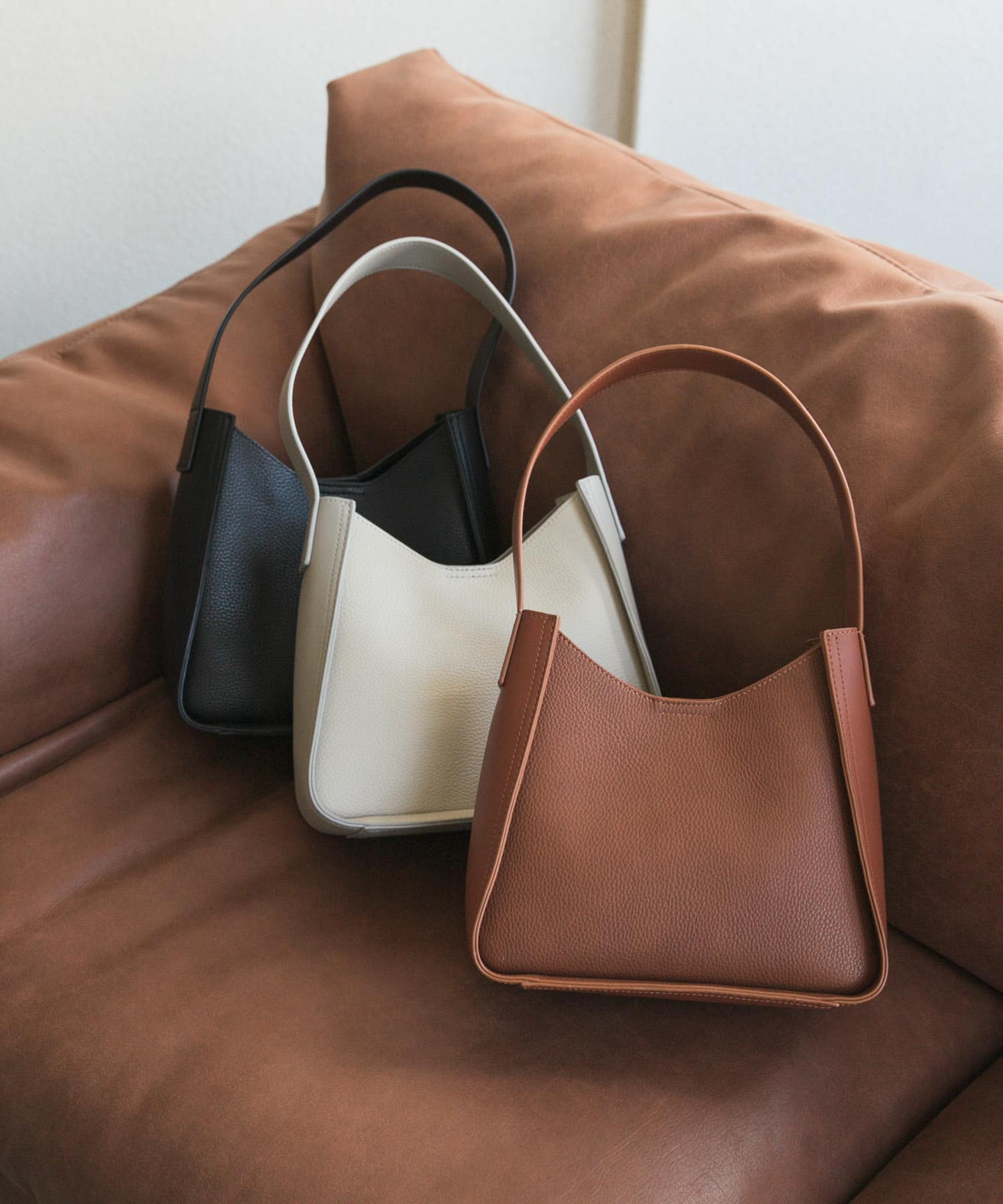 ハーフムーンワンハンドルバッグ BROWN one