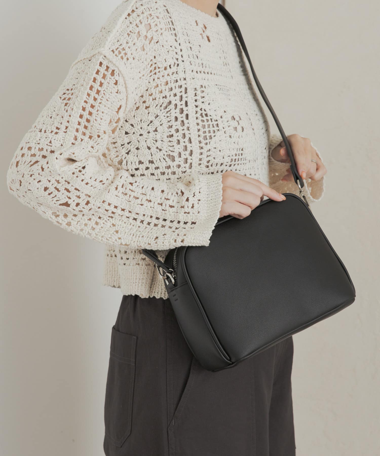 2WAYスクエアショルダーバッグ BLACK one