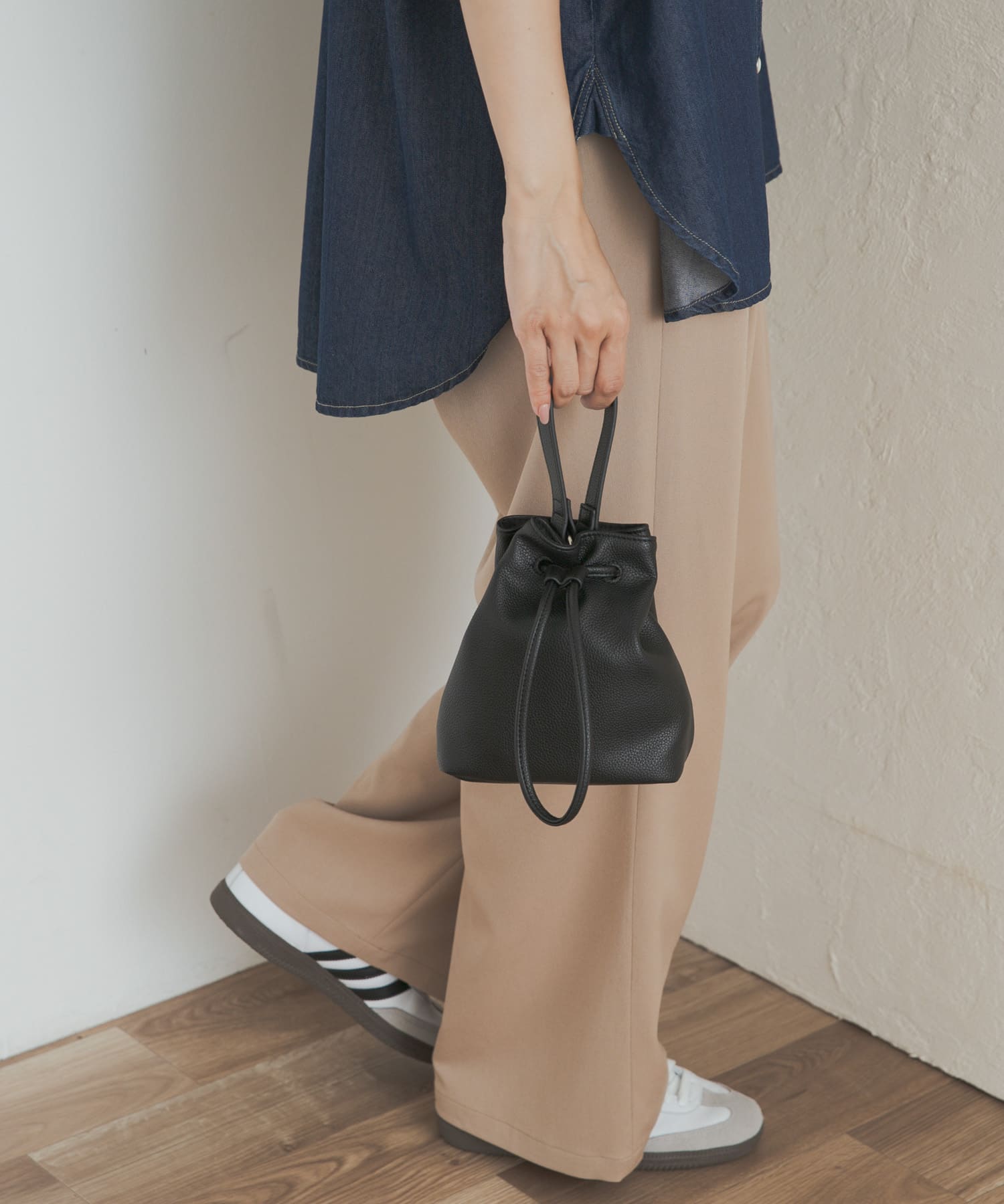 2WAYシボ巾着ショルダーバッグ BLACK one