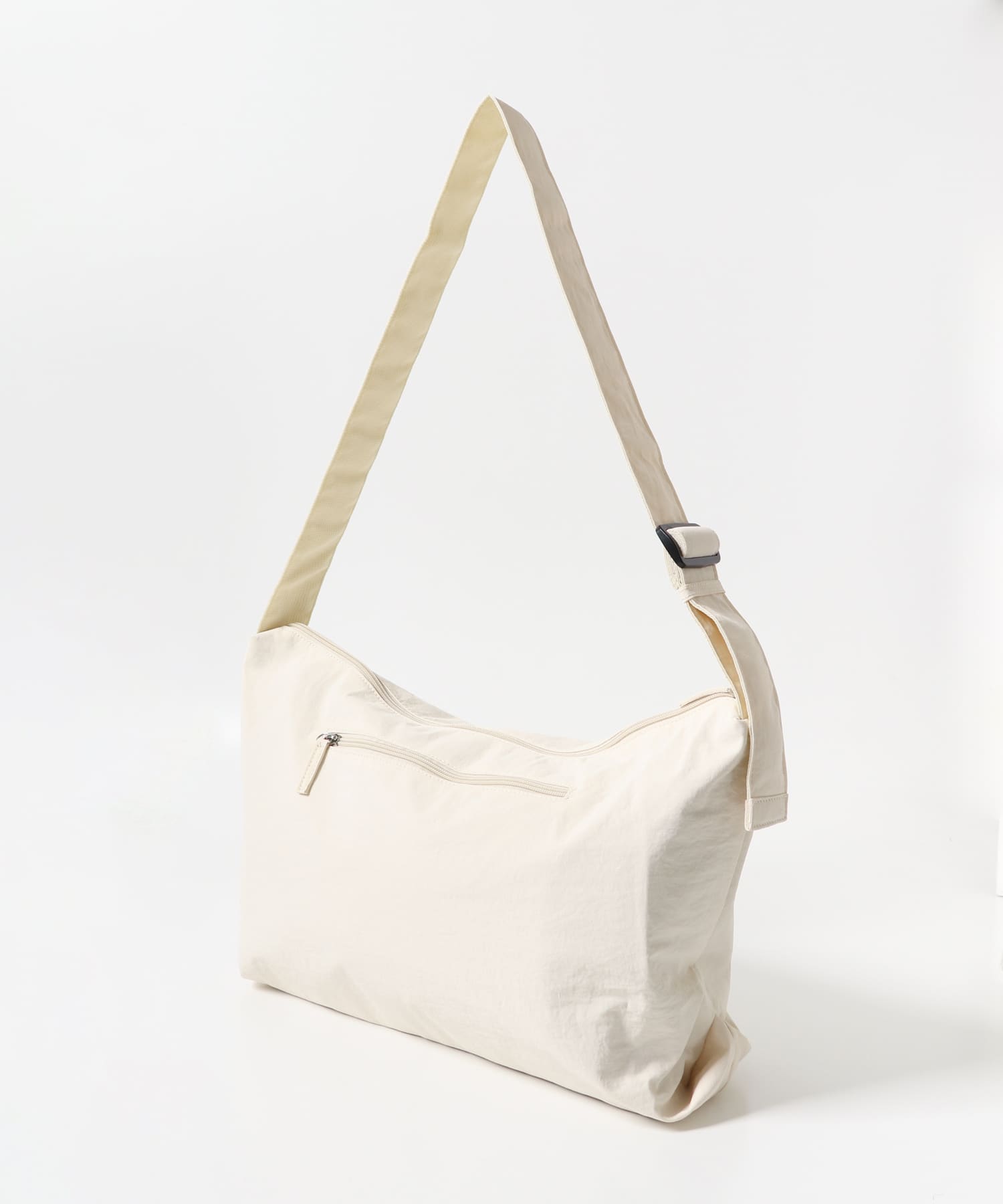 ウォッシャブルショルダーバッグ IVORY one