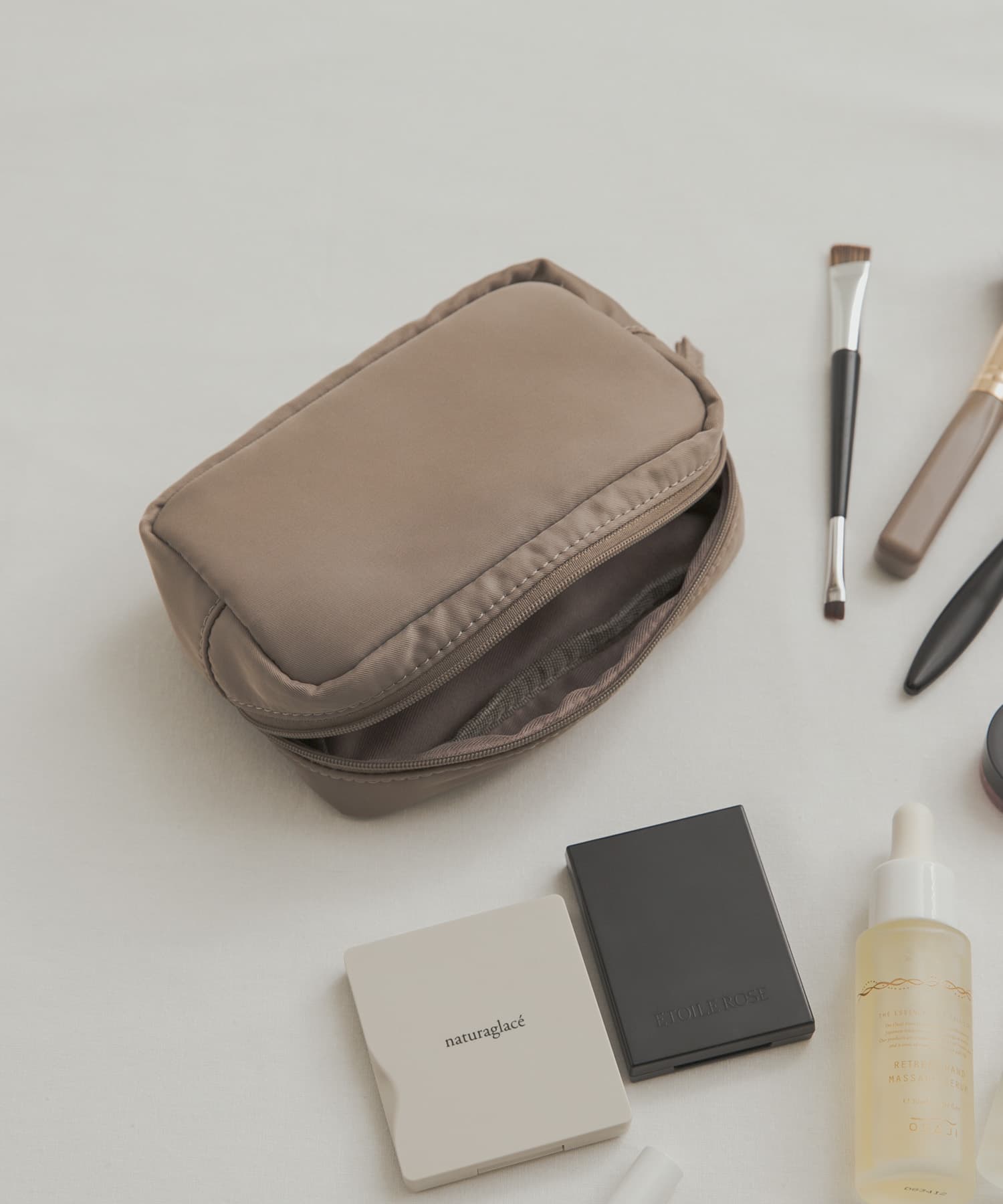 撥水ポーチ大(one BEIGE): 財布/小物｜URBAN RESEARCH公式ファッション通販