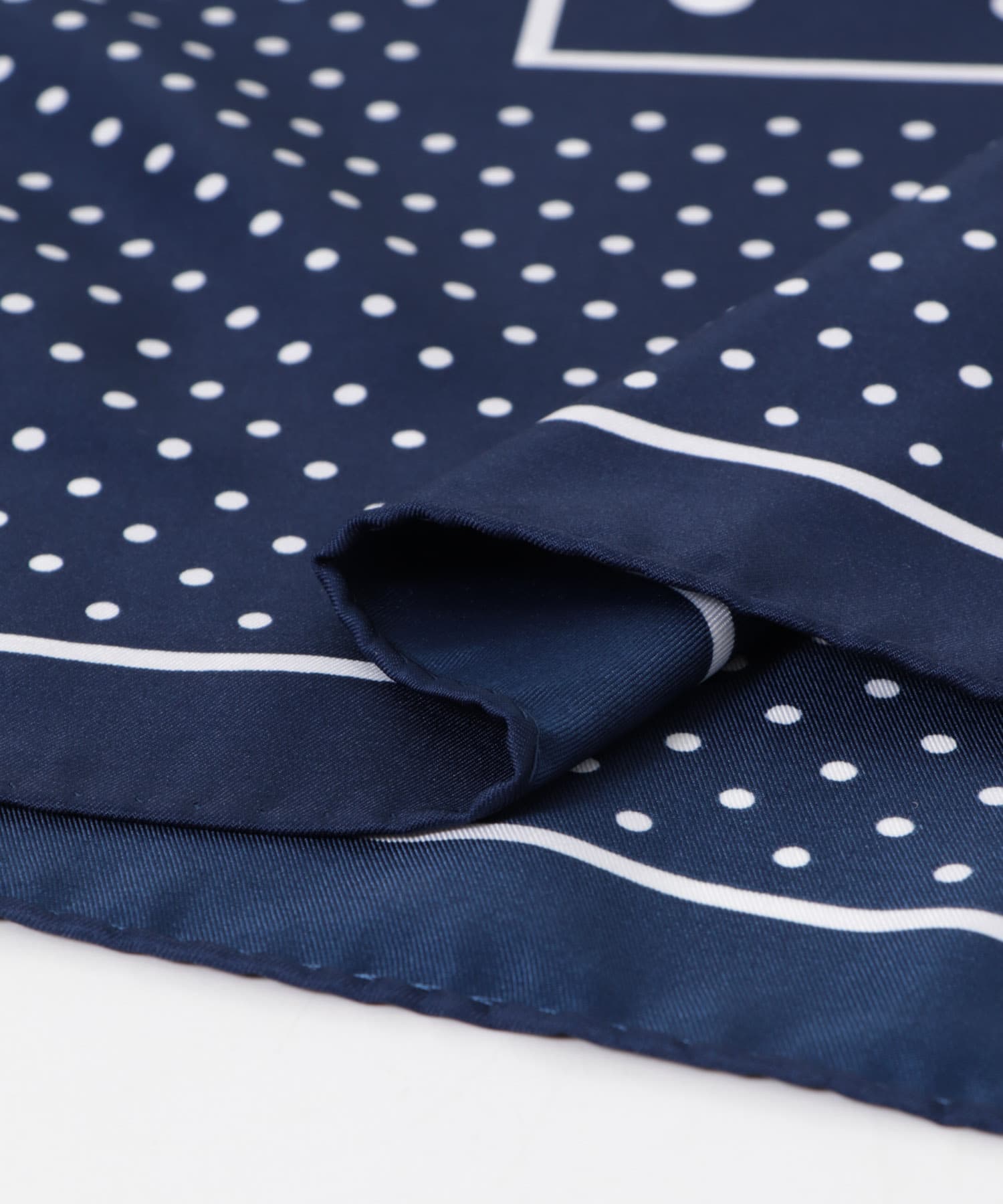 大判ドットスカーフ NAVY one