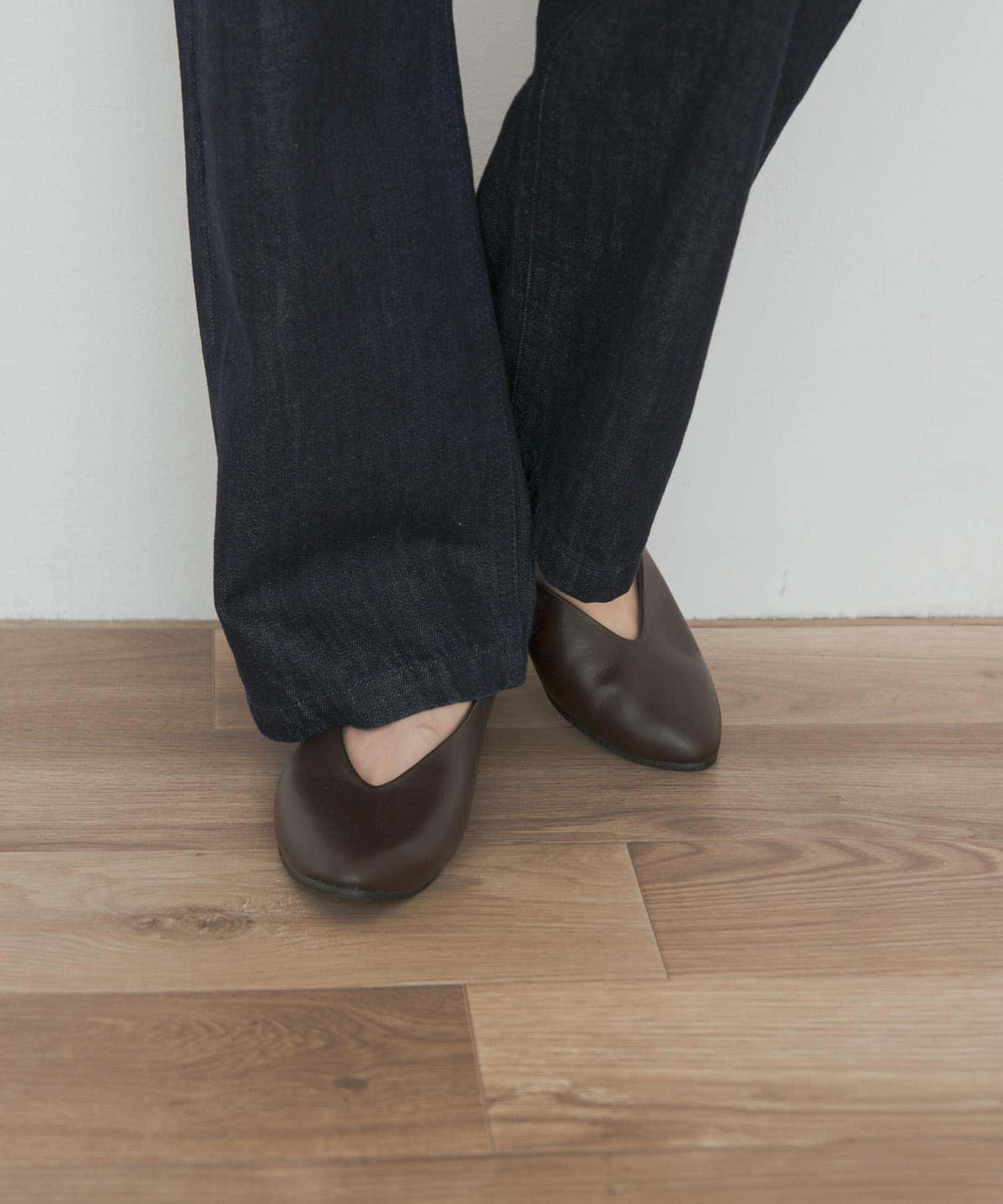 Vカットパンプス BROWN 35