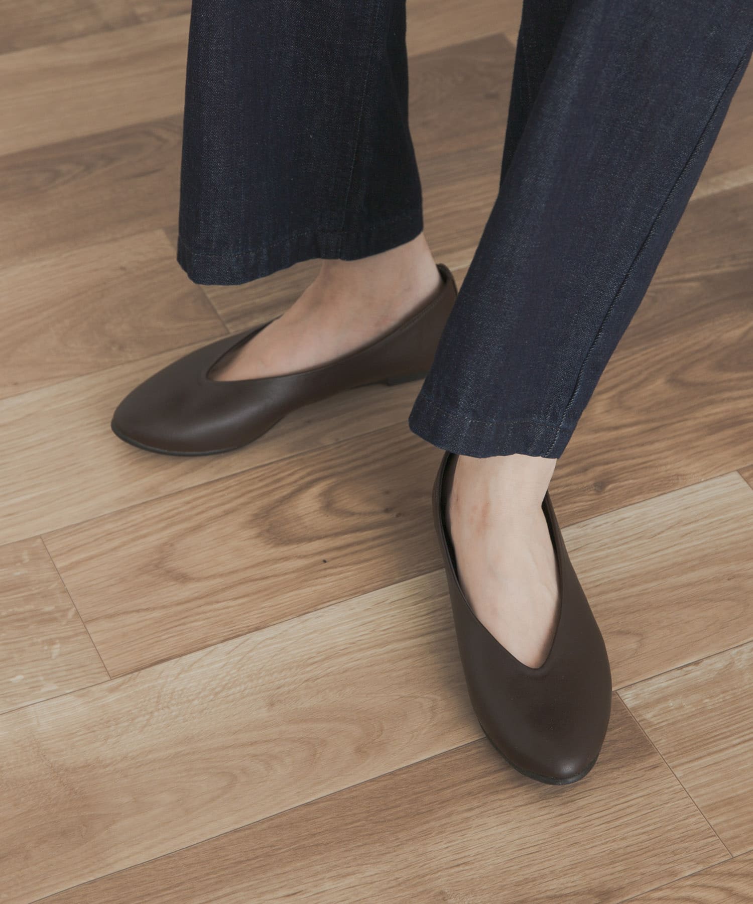 Vカットパンプス BROWN 35