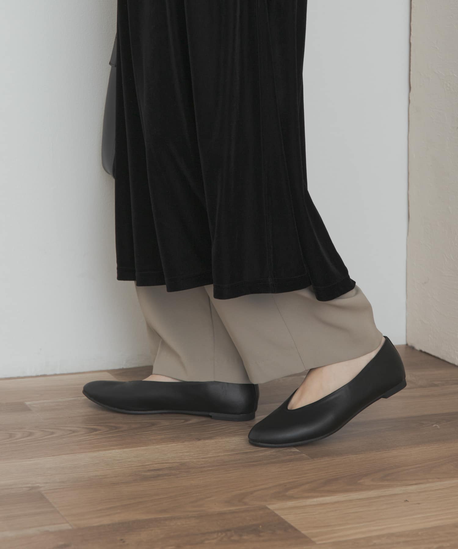 Vカットパンプス BLACK 35