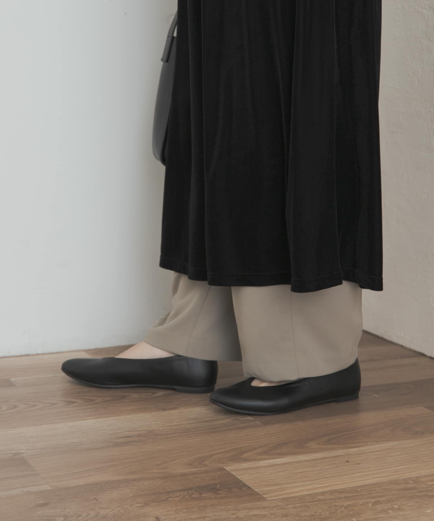 Vカットパンプス BLACK 35
