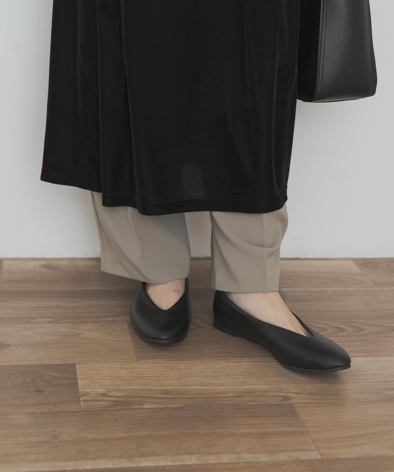 Vカットパンプス BLACK 35