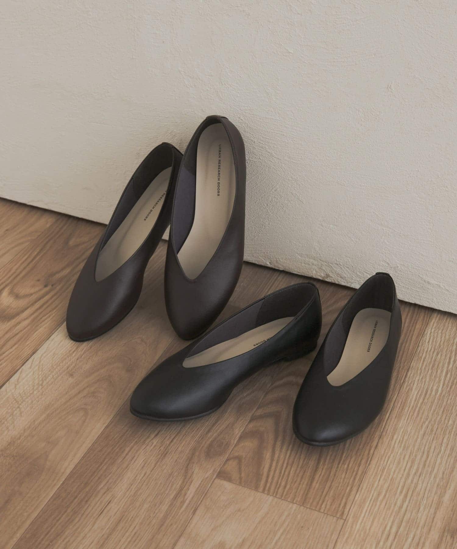 Vカットパンプス BLACK 36