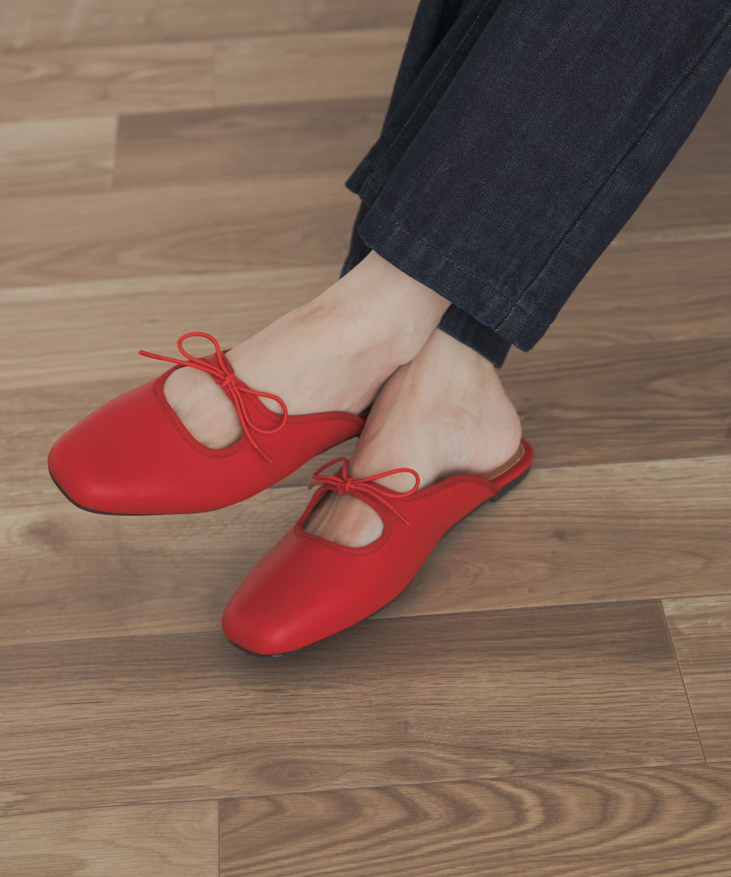 スクエアトゥリボンミュール RED 36