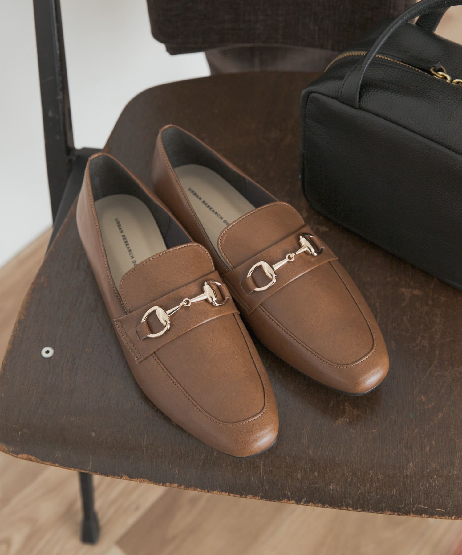 ビット付きローファー