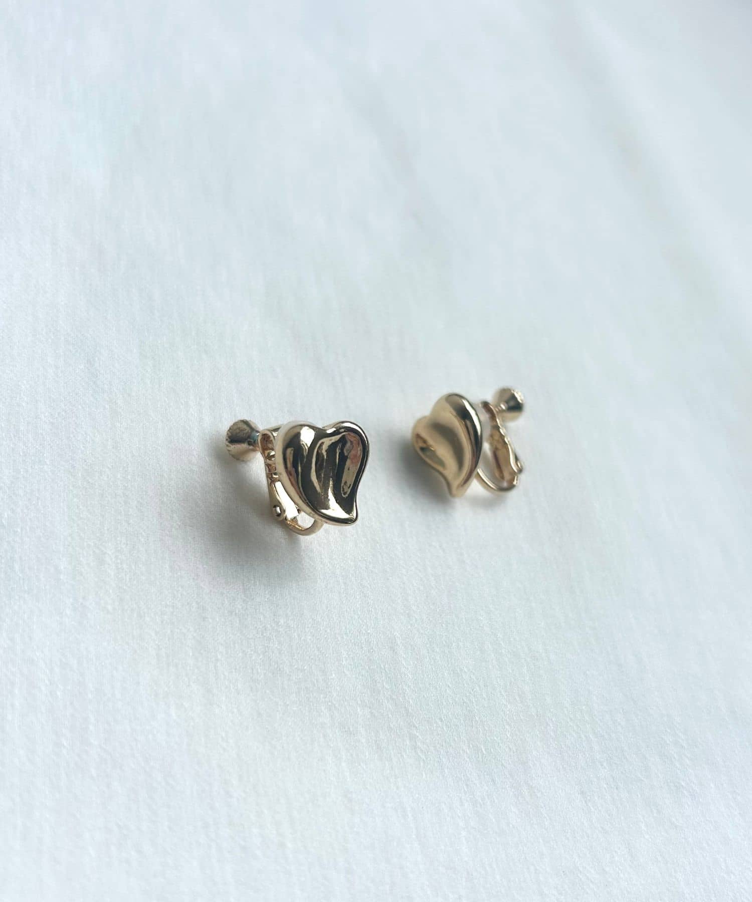 ハートモチーフイヤリング