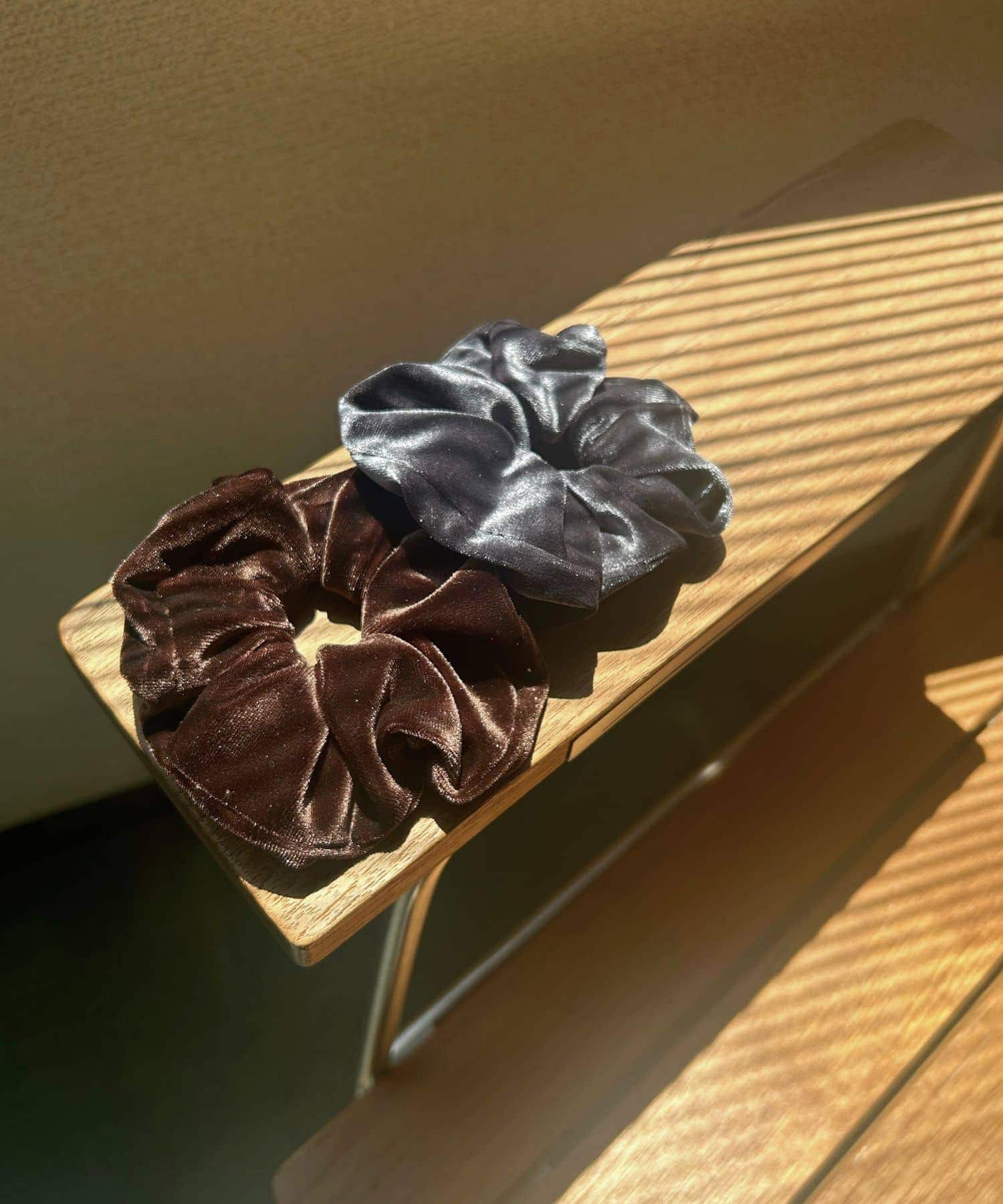 ベロアリボンシュシュ BROWN one