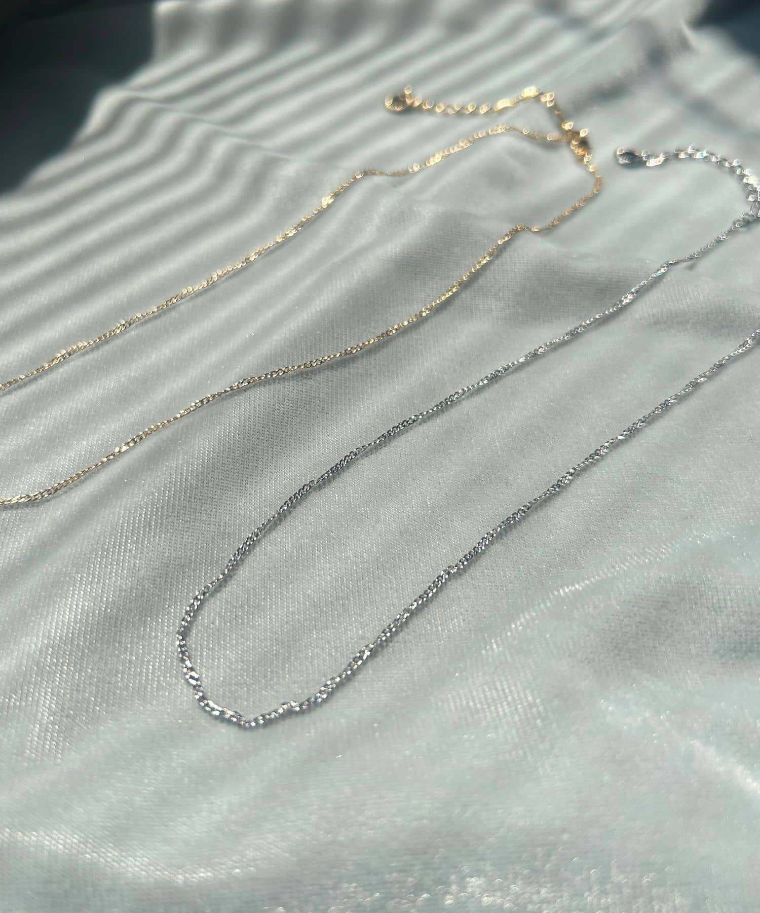ツイストチェーンショートネックレス GOLD one
