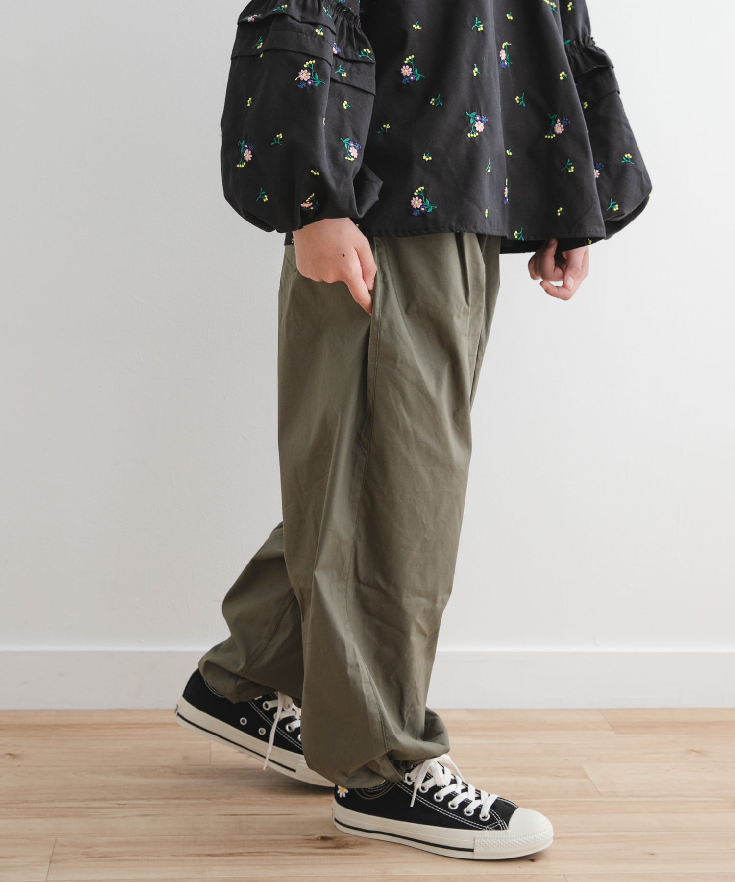 KHAKI