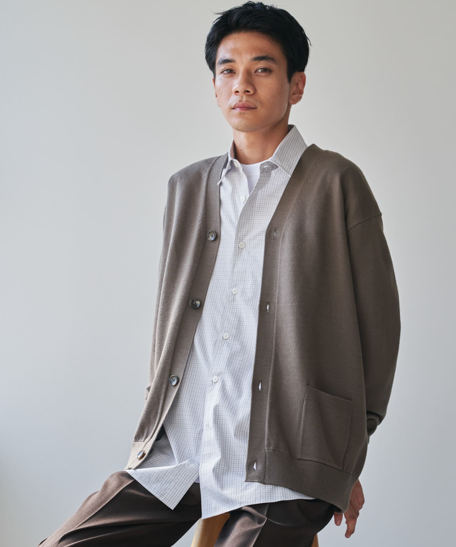 『XLサイズ/WEB限定/仁村紗和さん着用』『UR TECH 200日ニット』Vネックカーディガン