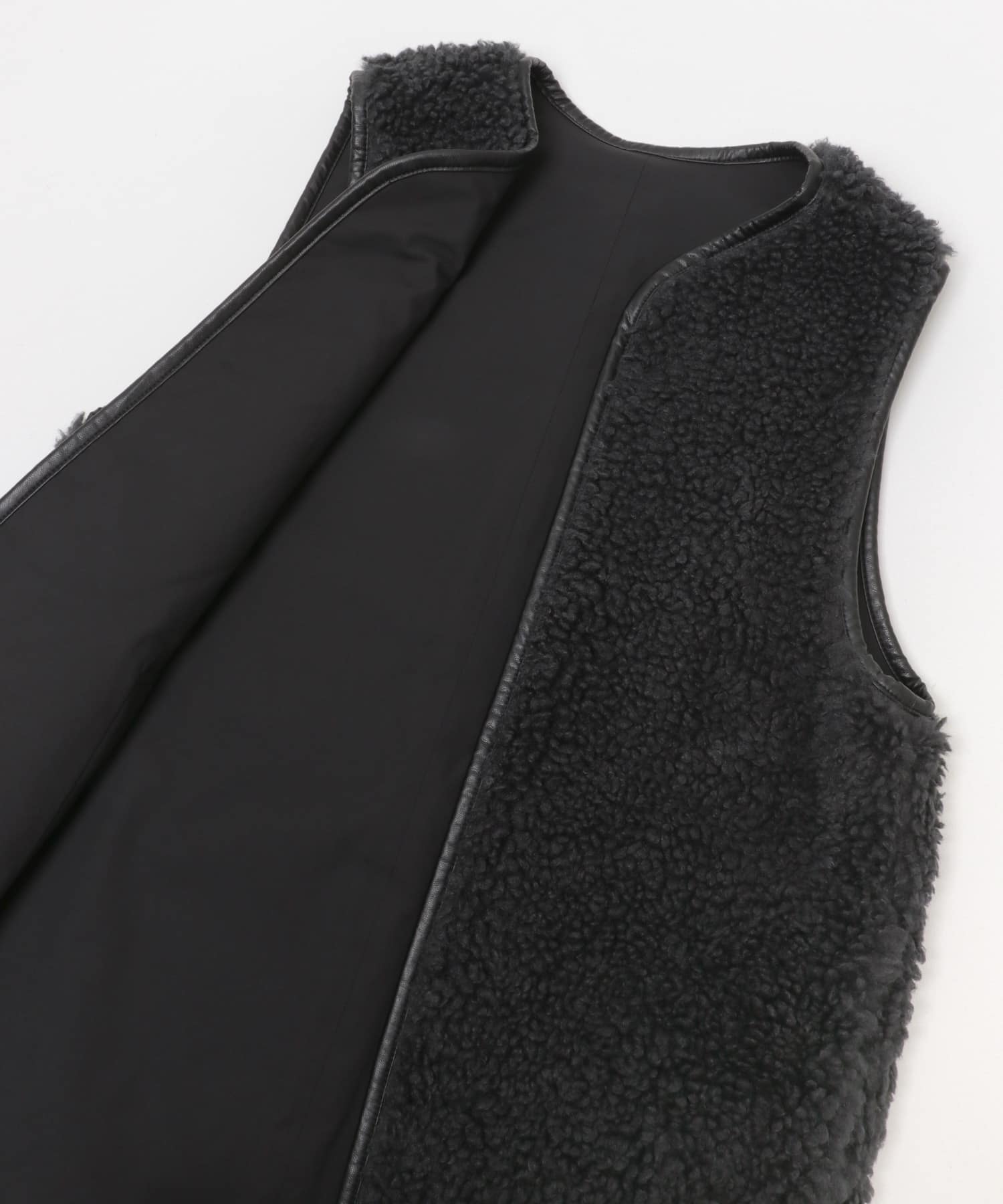 リバーシブルボアベスト CHARCOAL M