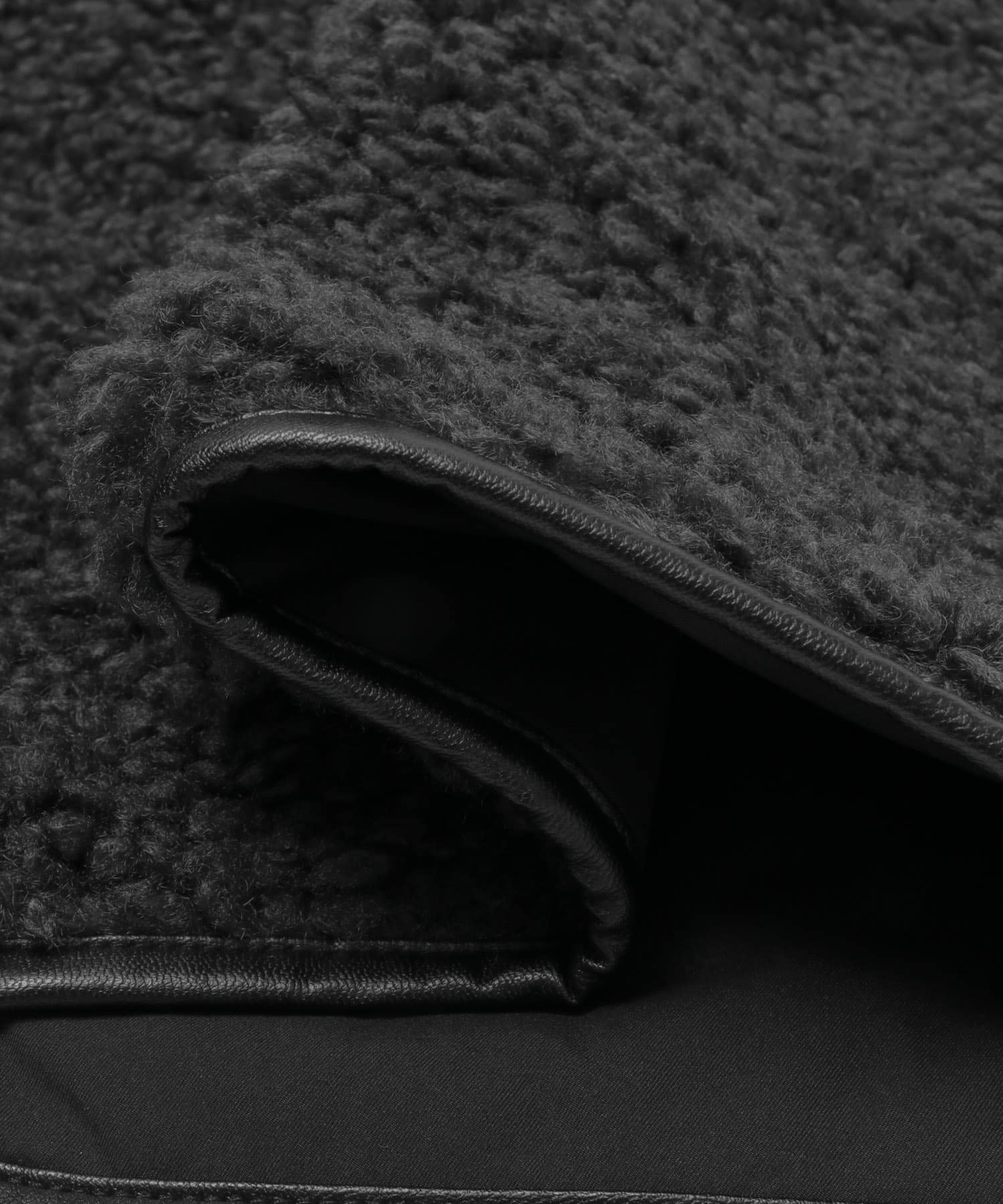 リバーシブルボアベスト CHARCOAL M