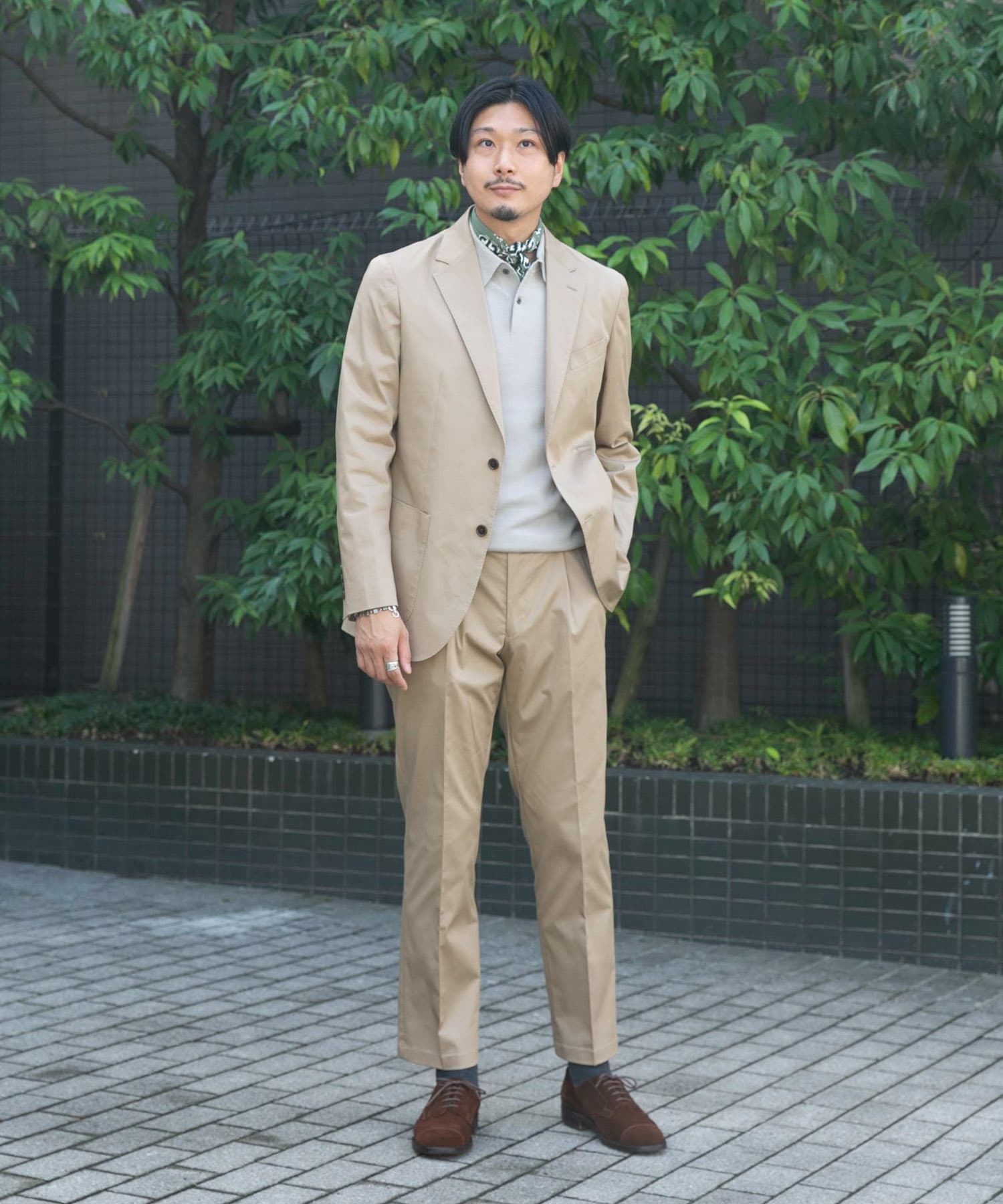 BEIGE