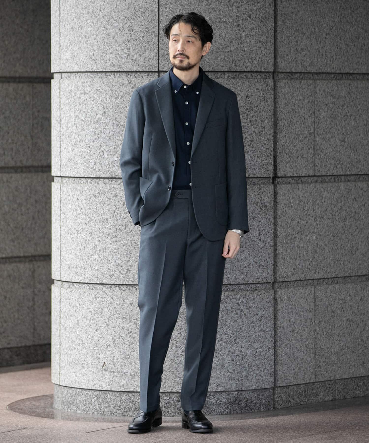 GRAY