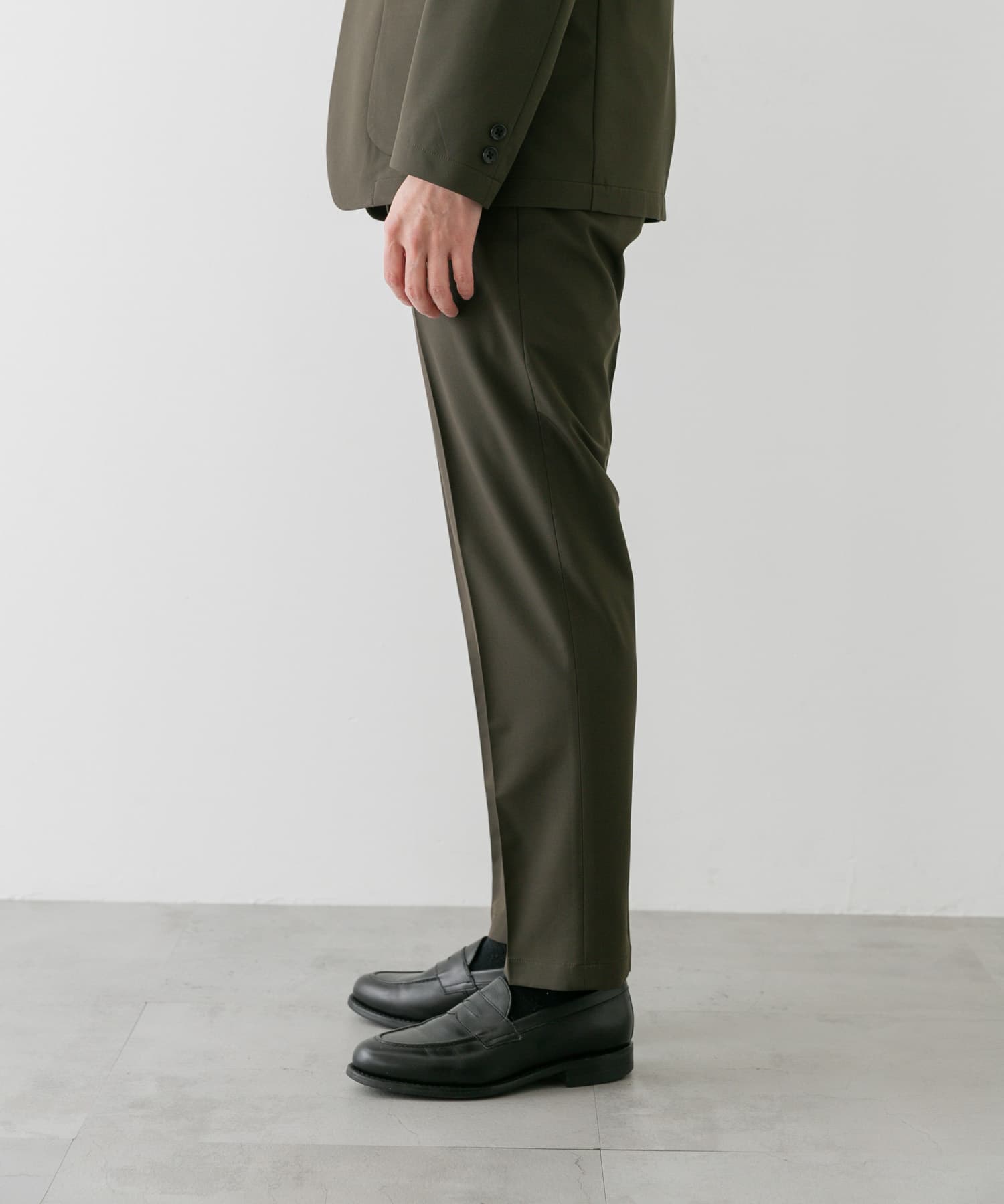 KHAKI