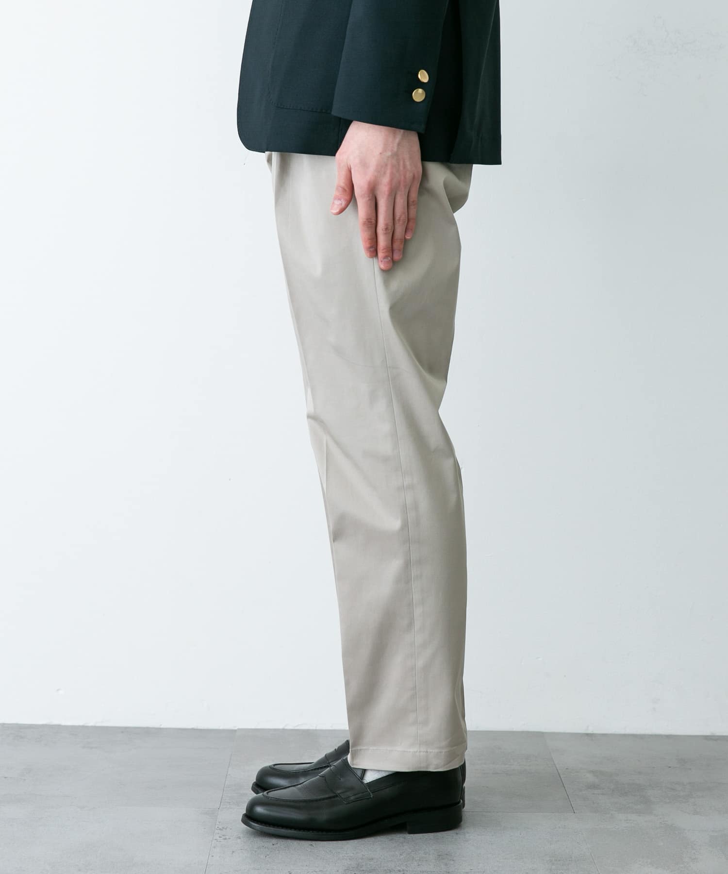 身長：180cm サイズ：48