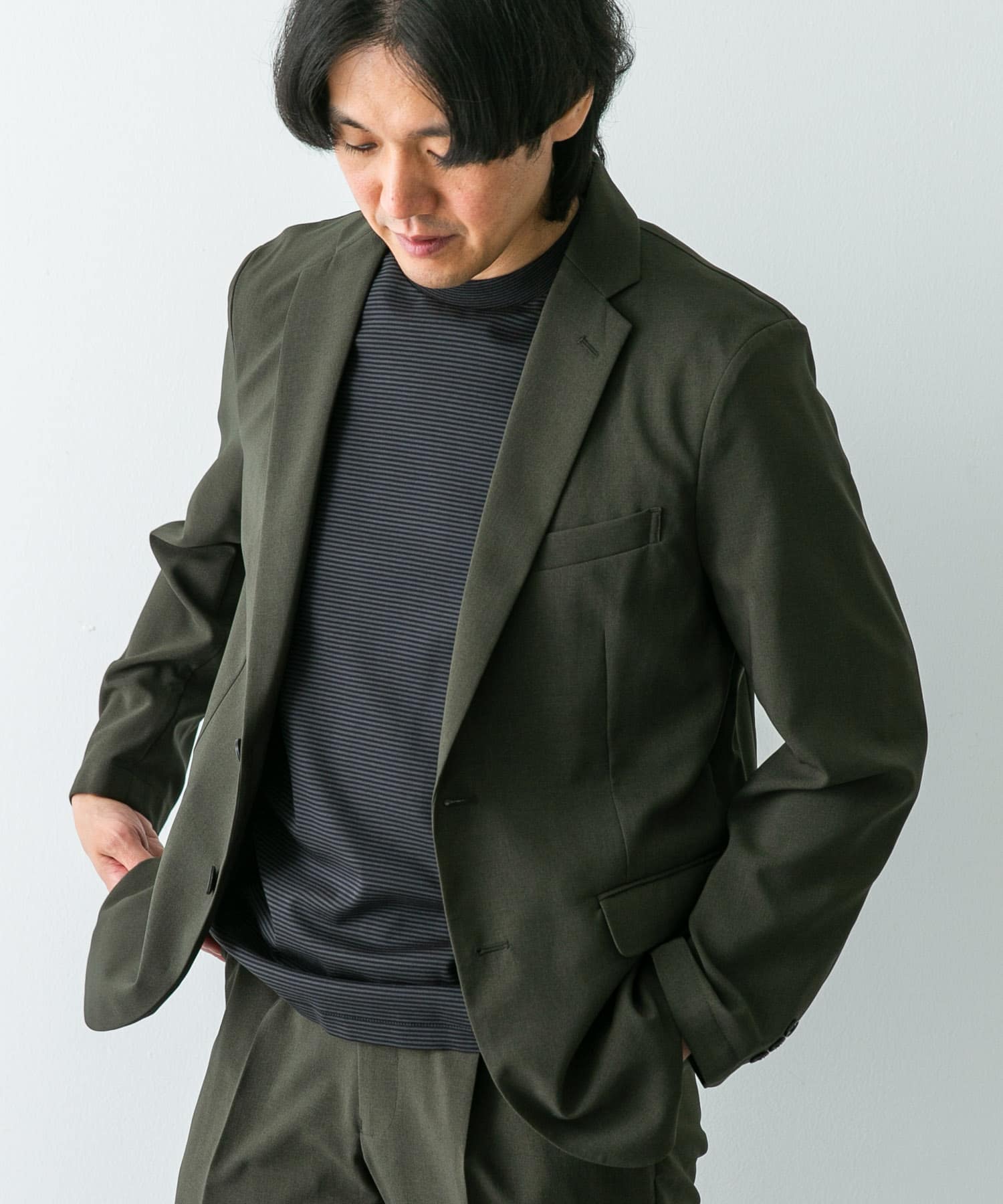 KHAKI