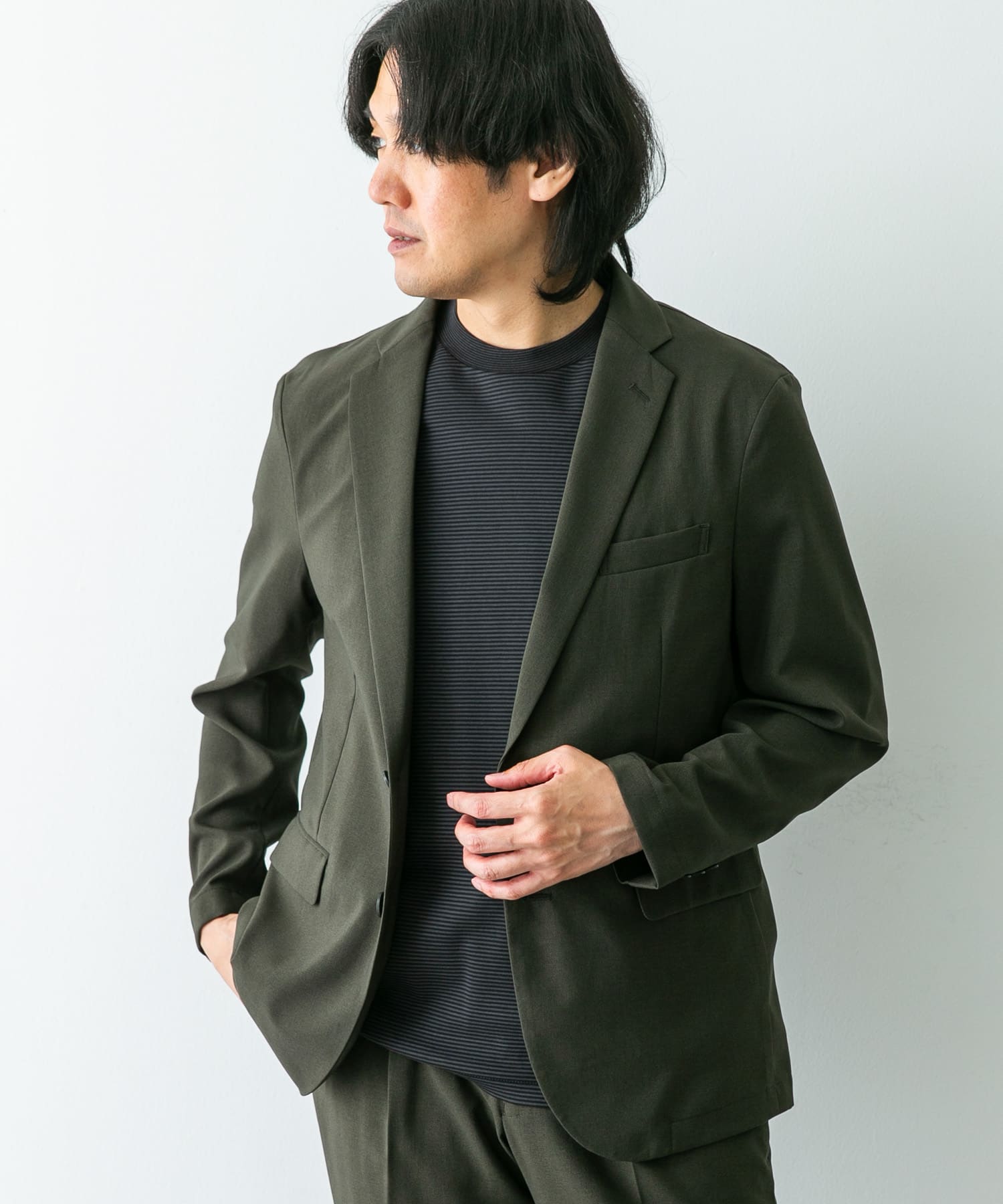 KHAKI