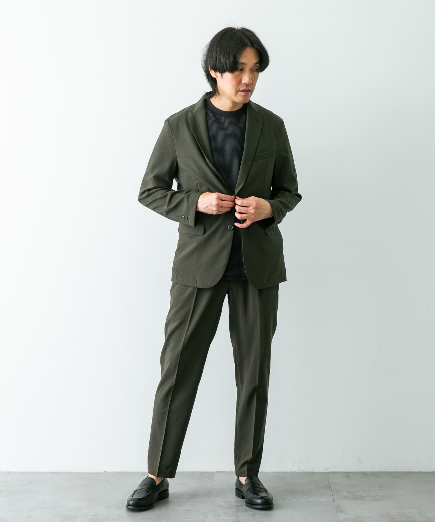 KHAKI