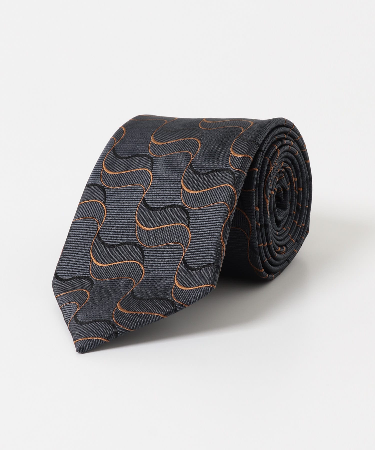 LIFE STYLE TAILOR　Holiday & Brown タイ2