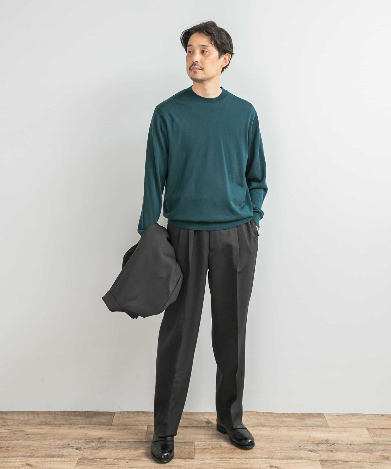 GREEN