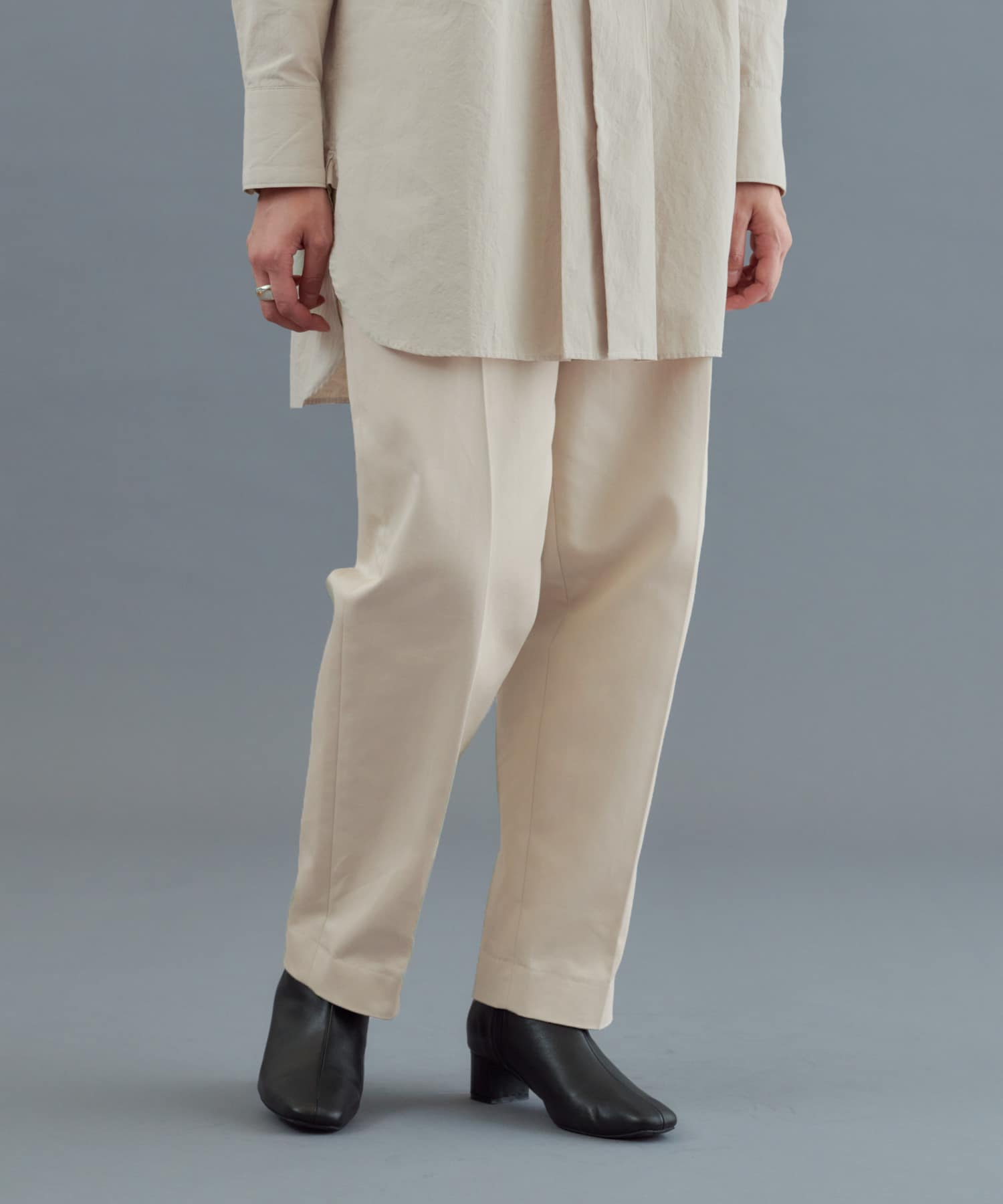 L/BEIGE