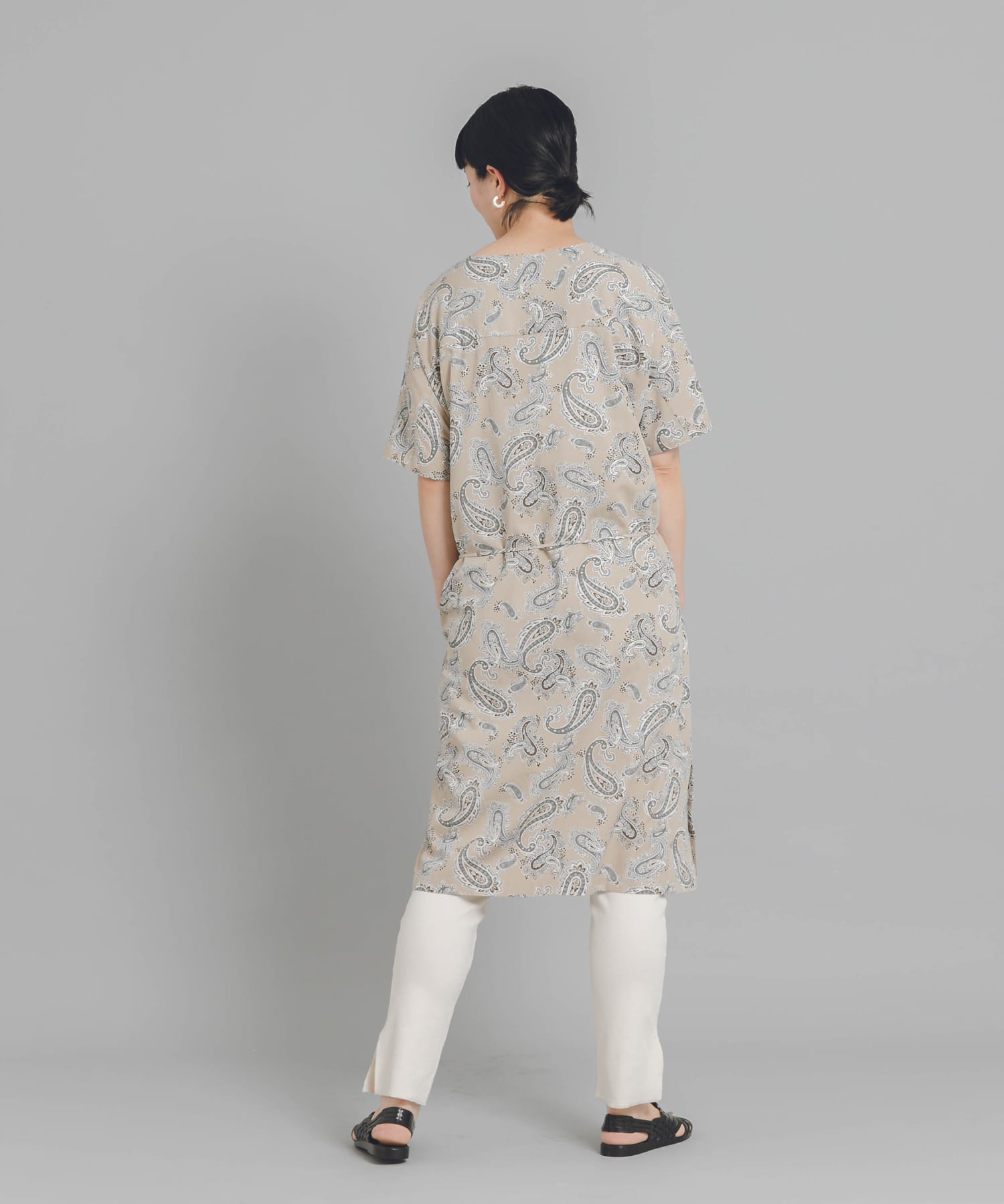 White Label　CRウェザーカフタンチュニックワンピース PAISLEY one