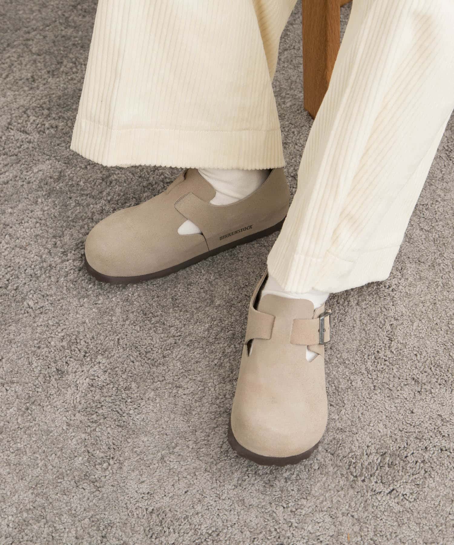 Taupe