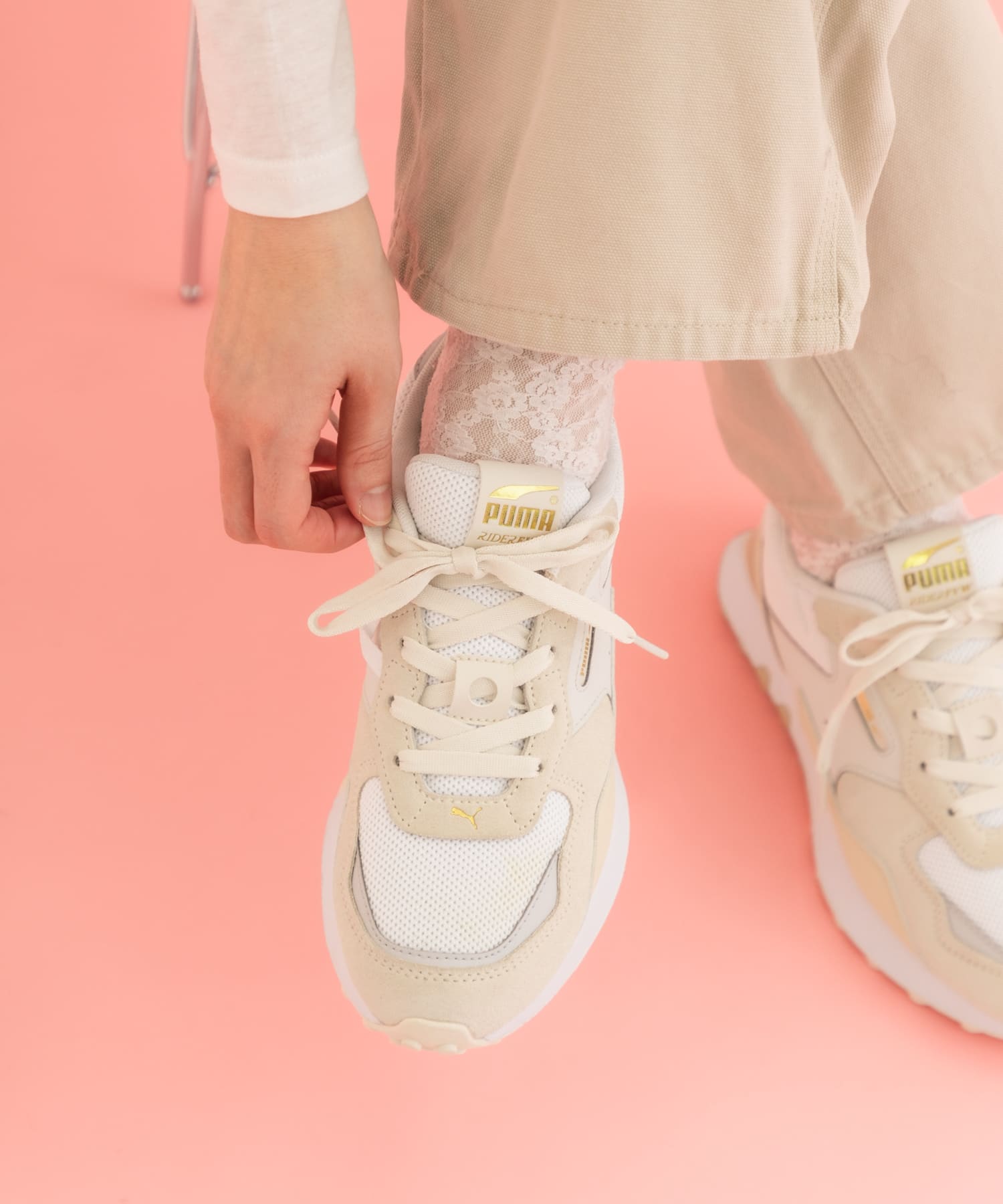 『22.5サイズ/WEB限定』PUMA　ExclusiveライダーFVWクリーン アルペンスノー 22.5
