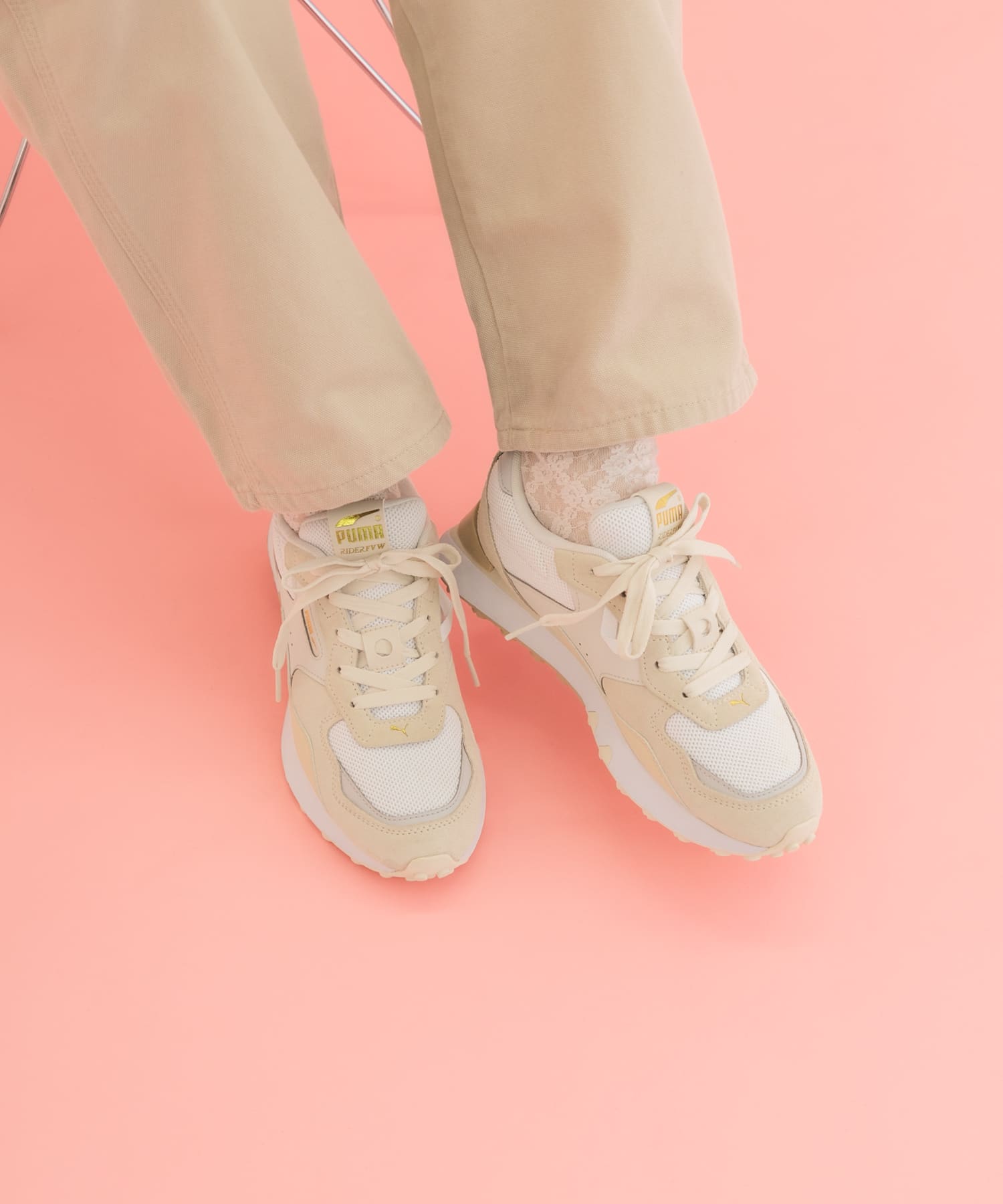 『22.5サイズ/WEB限定』PUMA　ExclusiveライダーFVWクリーン アルペンスノー 22.5