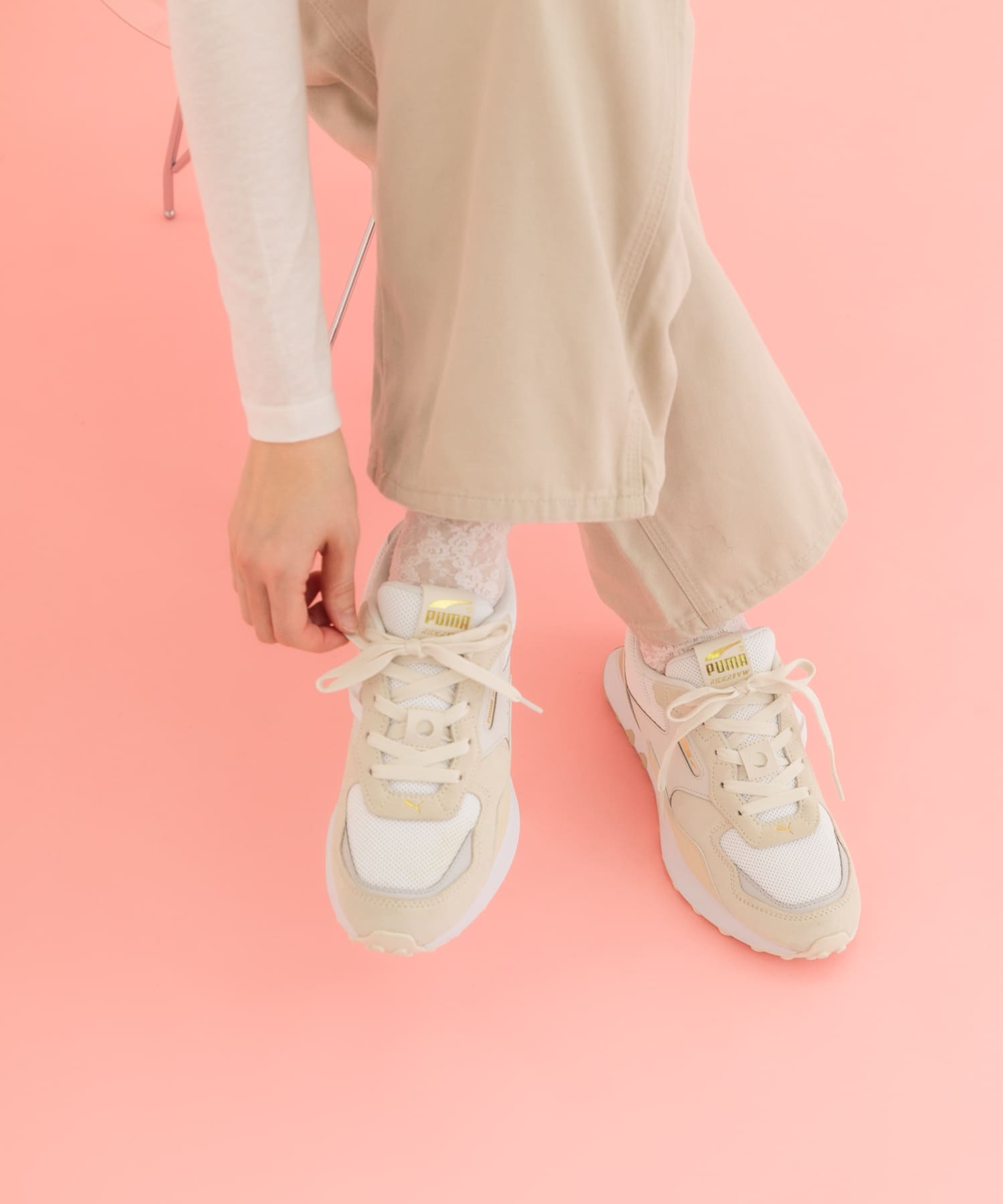 『22.5サイズ/WEB限定』PUMA　ExclusiveライダーFVWクリーン アルペンスノー 22.5