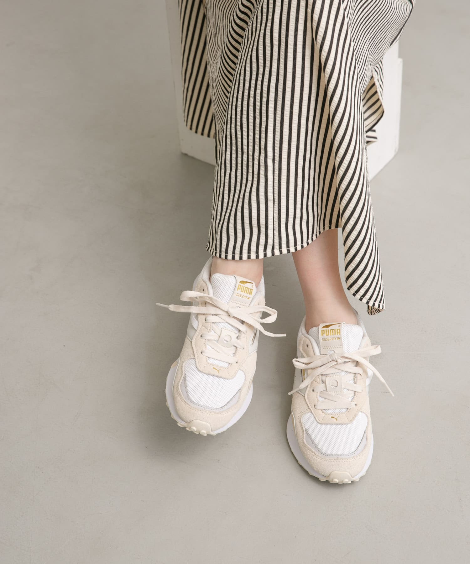 『22.5サイズ/WEB限定』PUMA　ExclusiveライダーFVWクリーン アルペンスノー 23